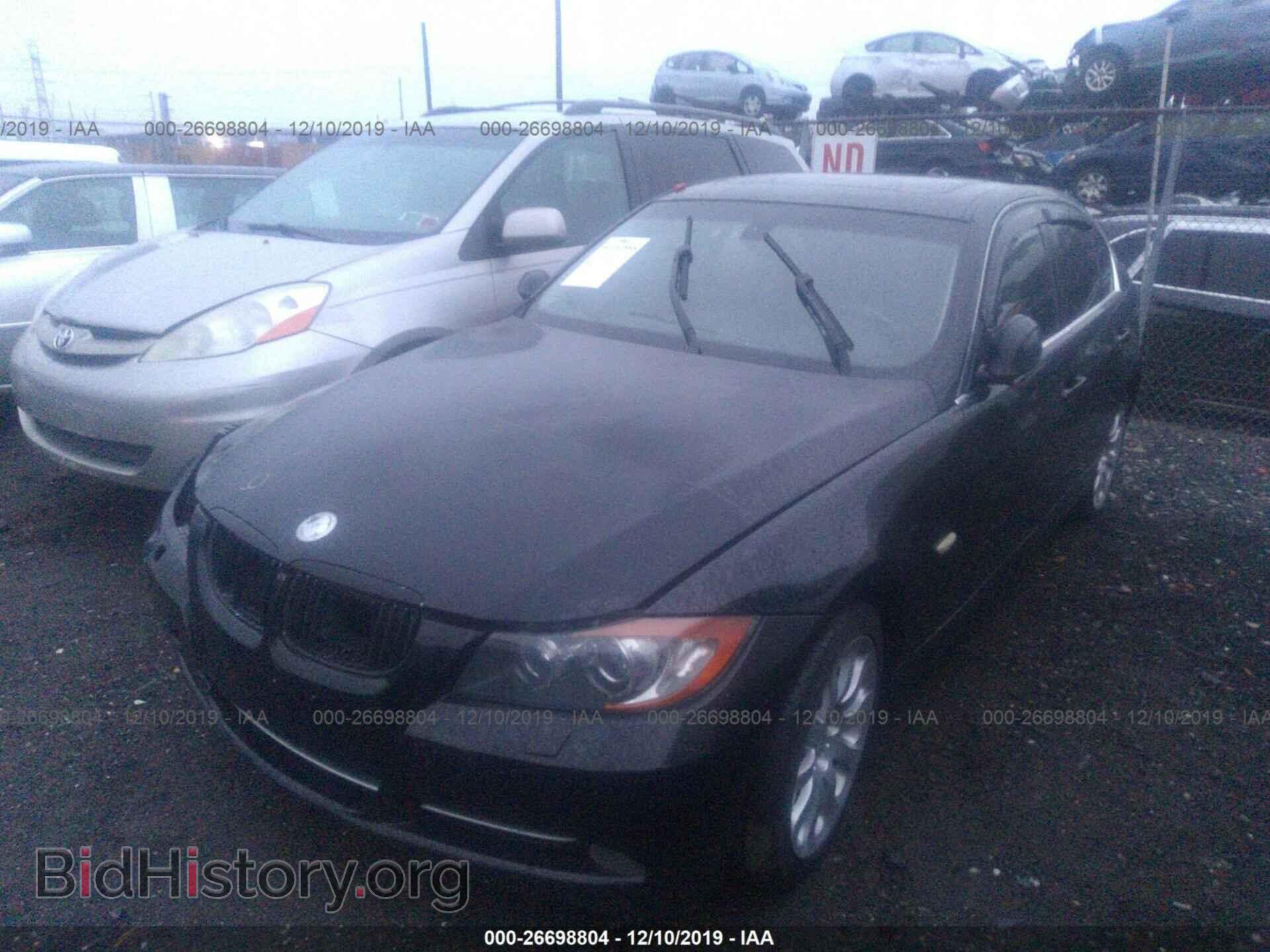 2008 BMW 335 - VIN: WBAVD53518A282988 - Photo 2