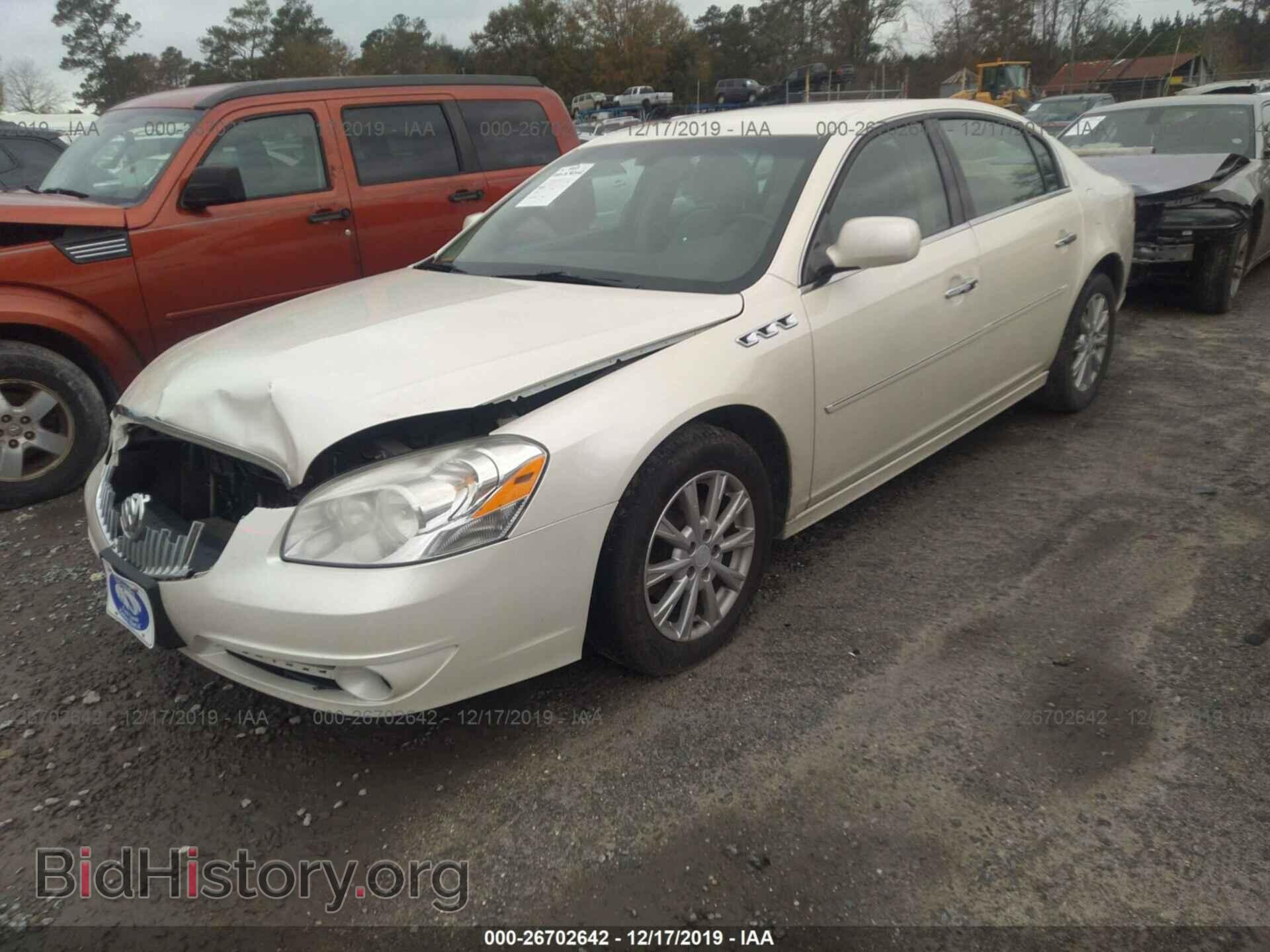 2011 BUICK LUCERNE - VIN: 1G4HC5EM3BU138447 - Фото 2