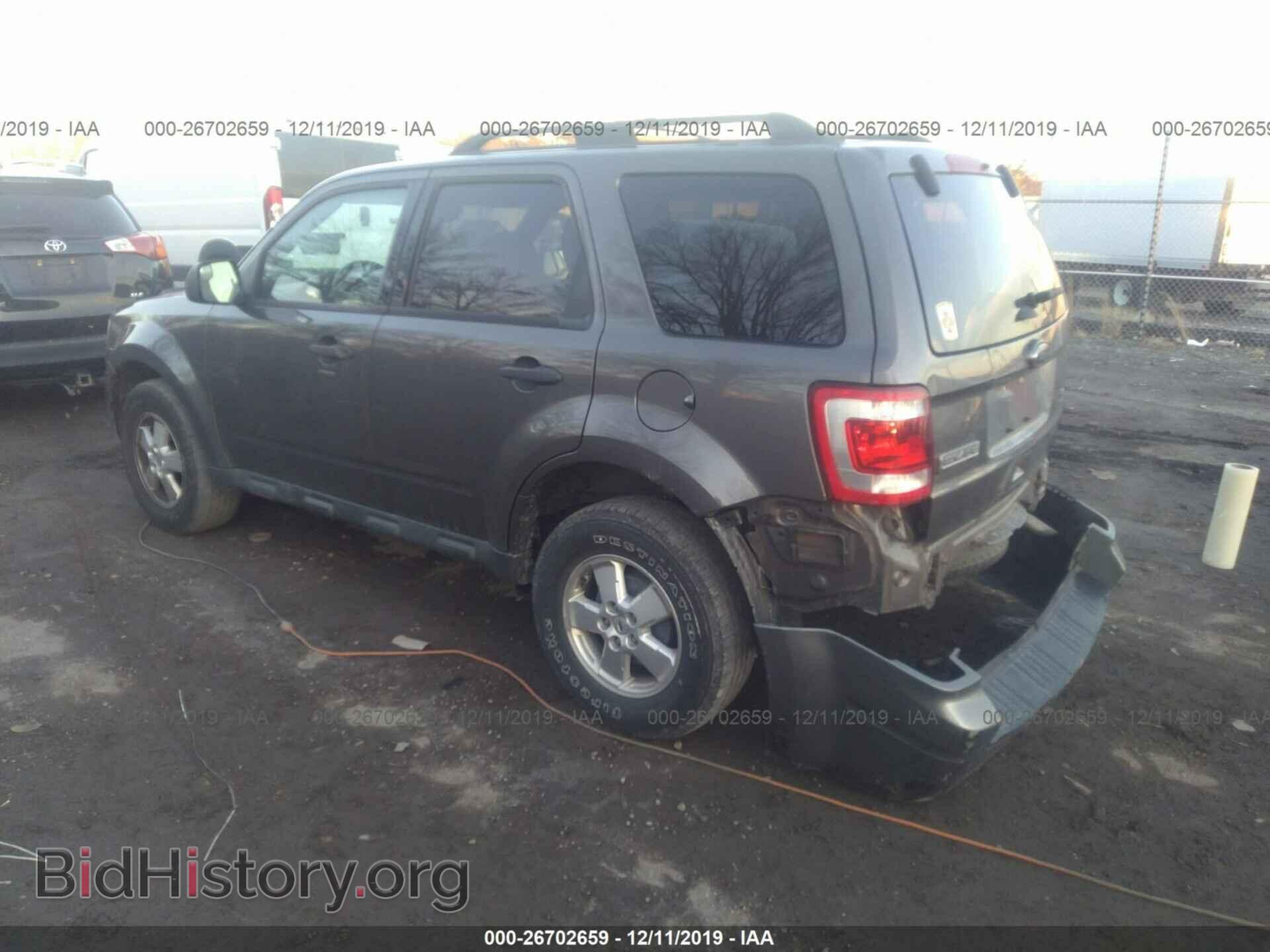 2011 Ford Escape - VIN: 1FMCU9DGXBKC36722 - Photo 3