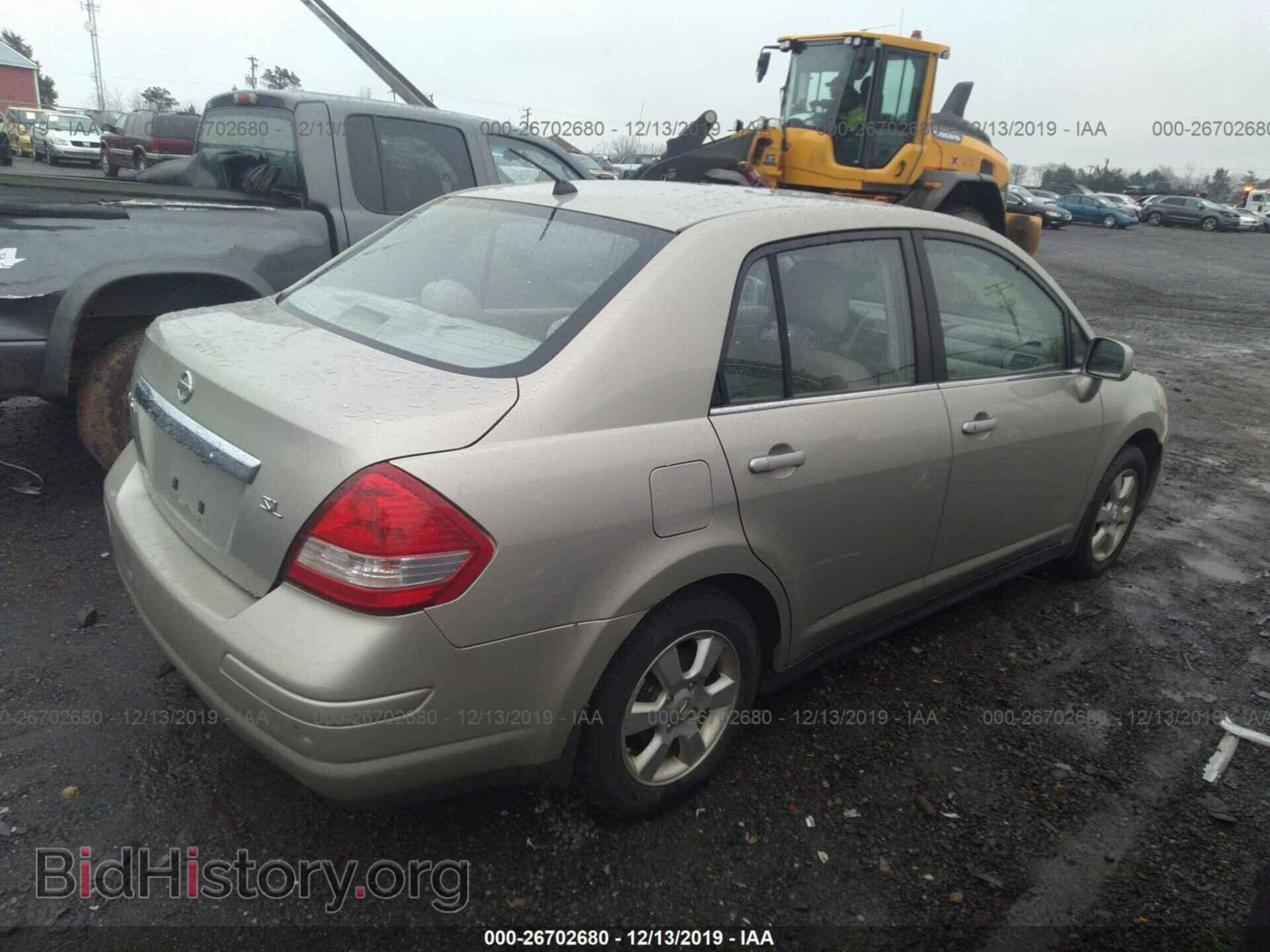 2007 Nissan Versa - VIN: 3N1BC11E77L414151 - Фото 4