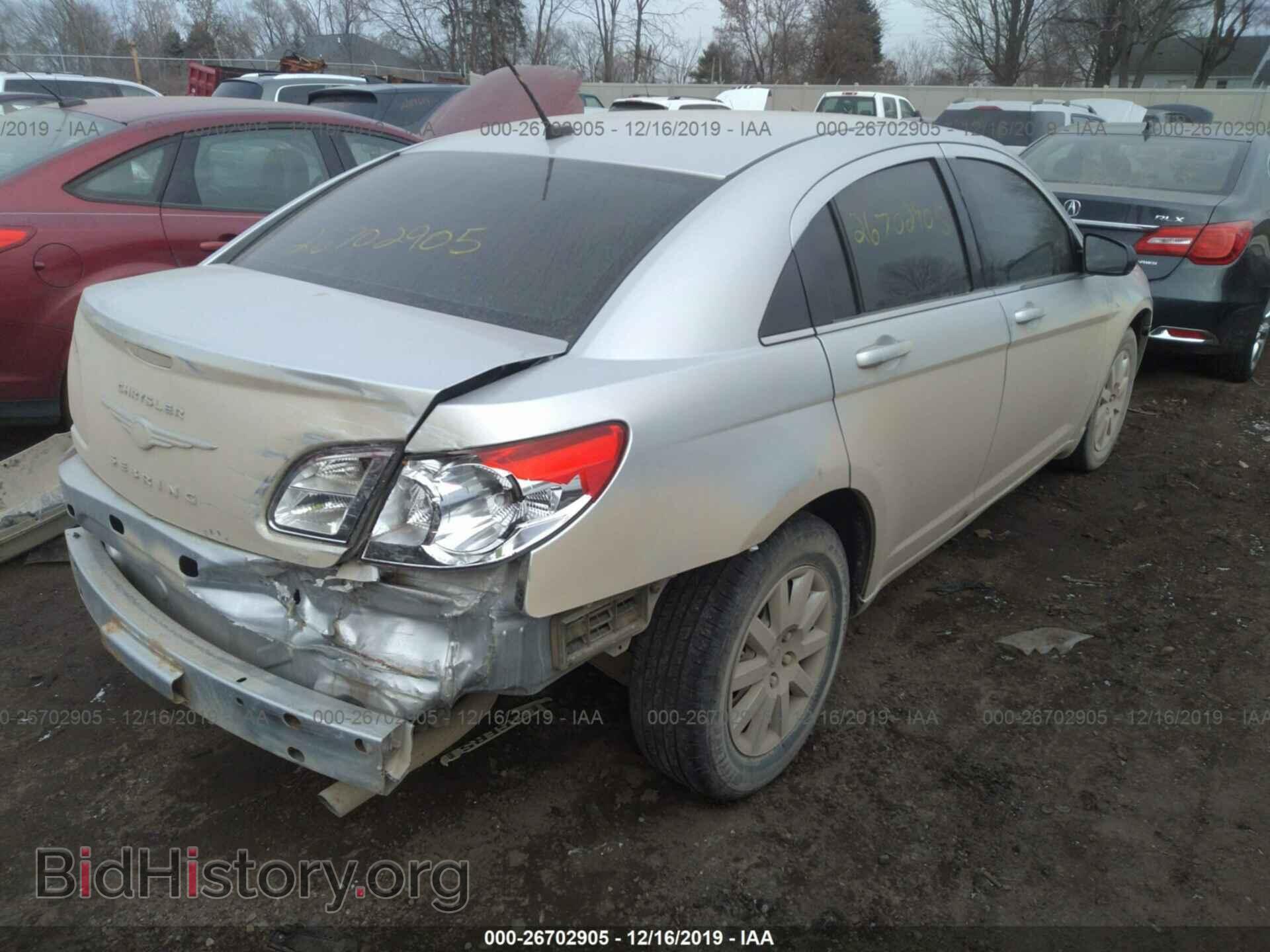 2010 CHRYSLER SEBRING - VIN: 1C3CC4FBXAN136875 - Фото 4