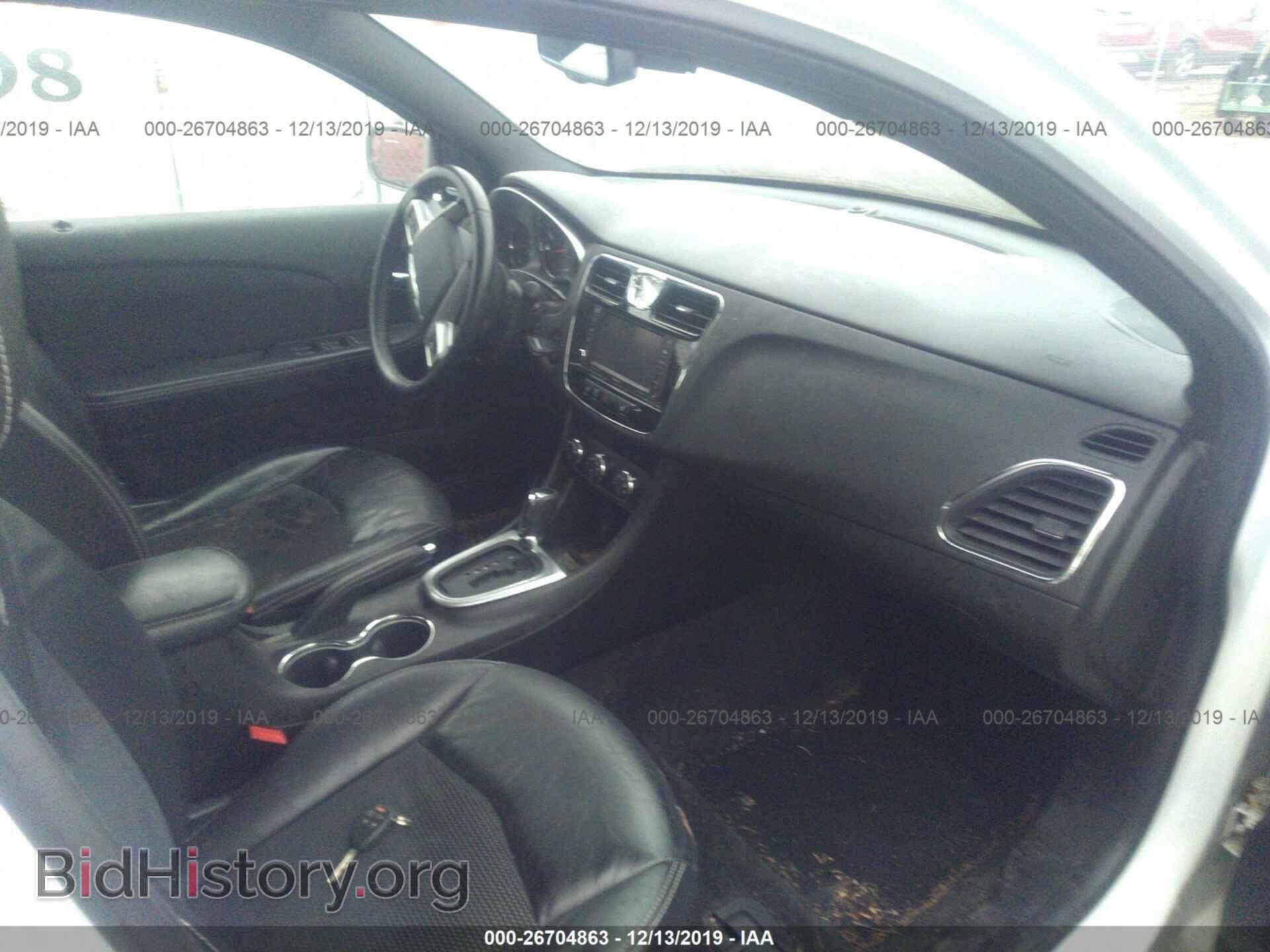 2012 CHRYSLER 200 - VIN: 1C3CCBHG1CN304337 - Фото 5