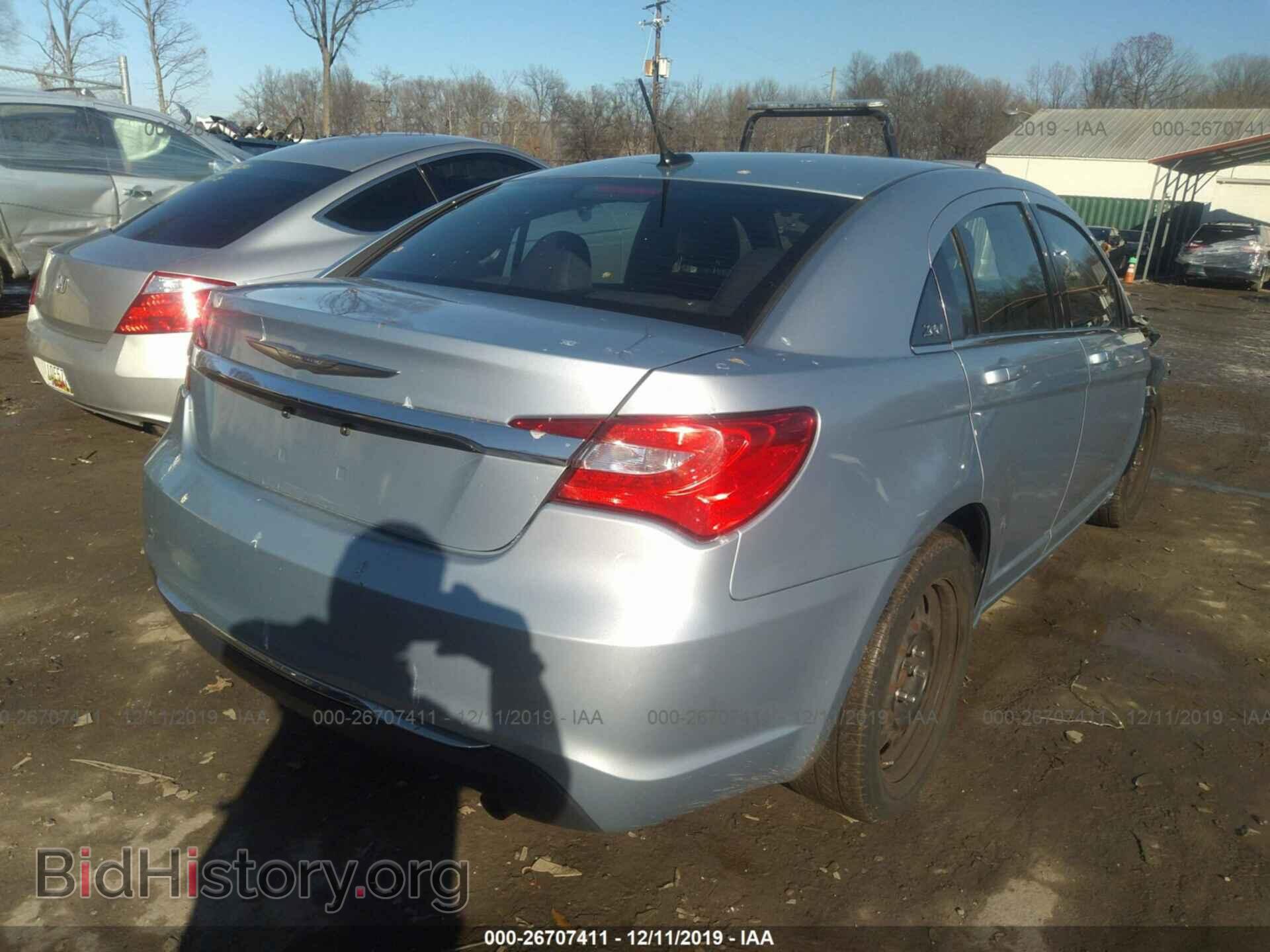 2013 Chrysler 200 - VIN: 1C3CCBAB7DN641840 - Photo 4