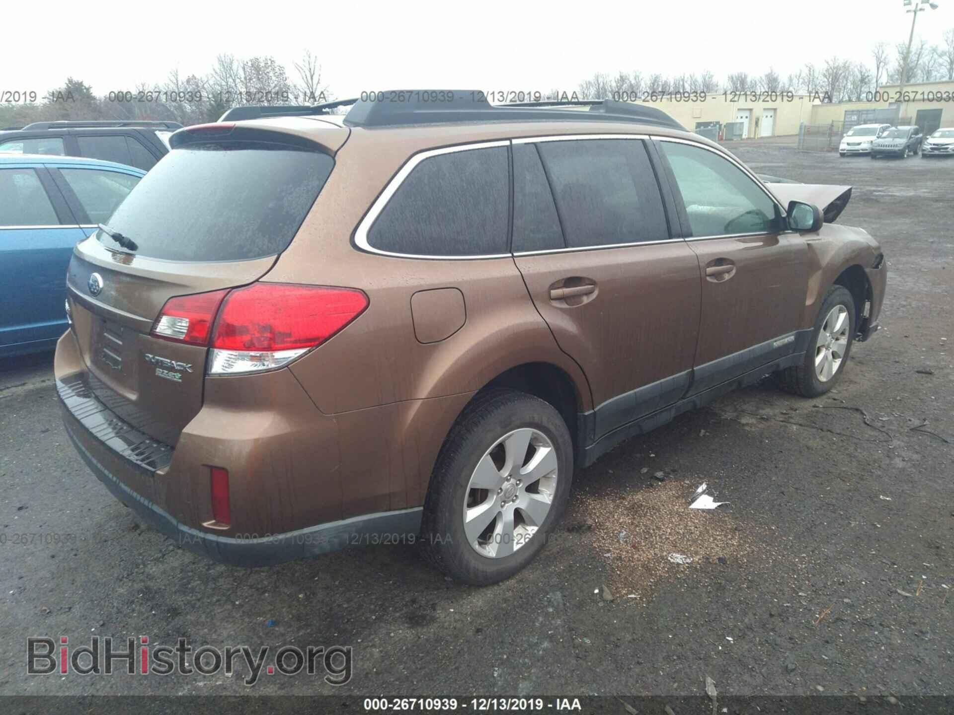 2011 SUBARU OUTBACK - VIN: 4S4BRBCC7B1324555 - Photo 4