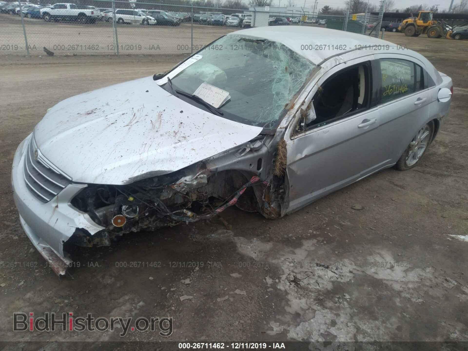 2010 CHRYSLER SEBRING - VIN: 1C3CC5FB7AN208458 - Фото 2