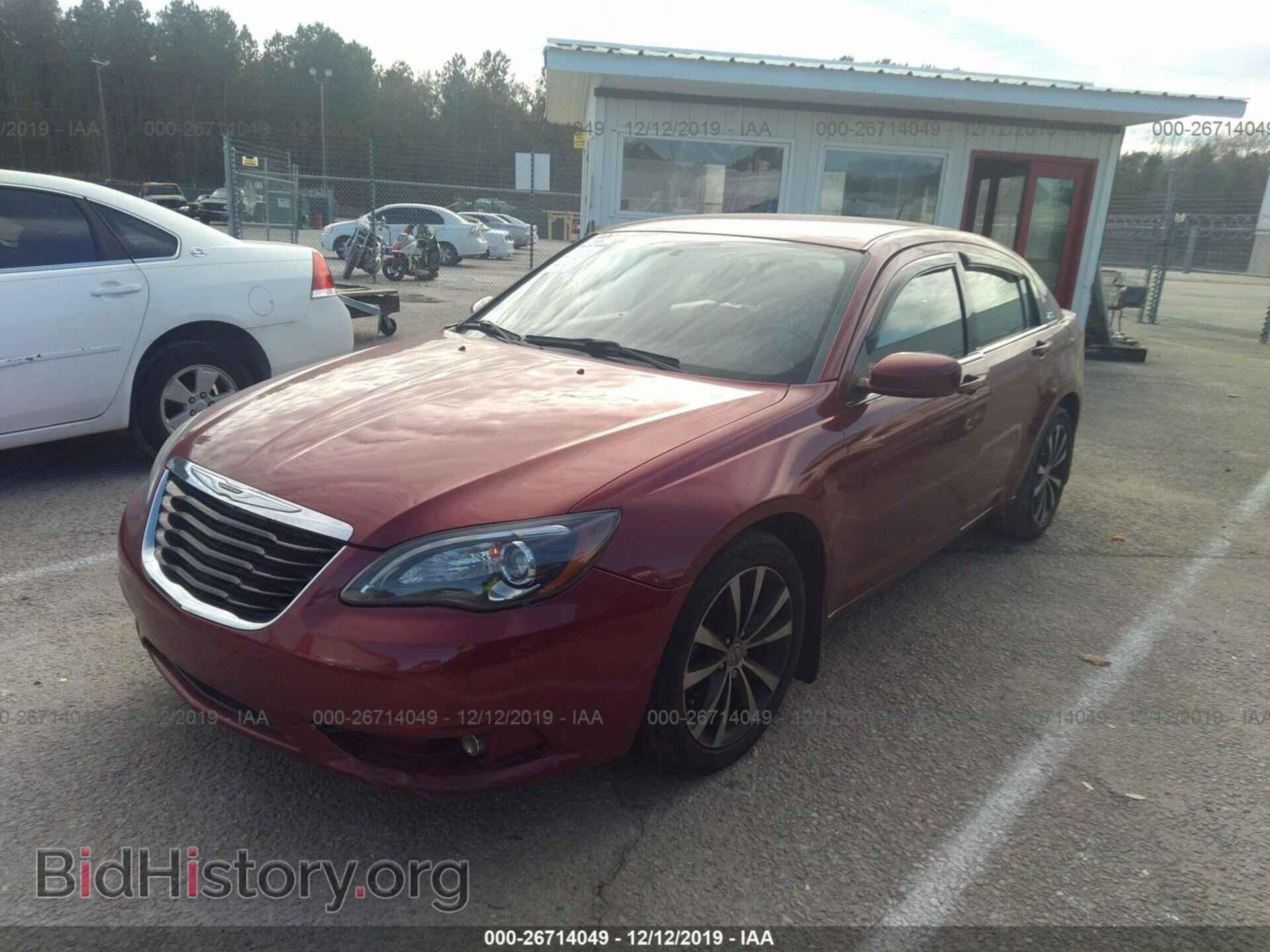 2012 Chrysler 200 - VIN: 1C3CCBBG9CN250813 - Фото 2