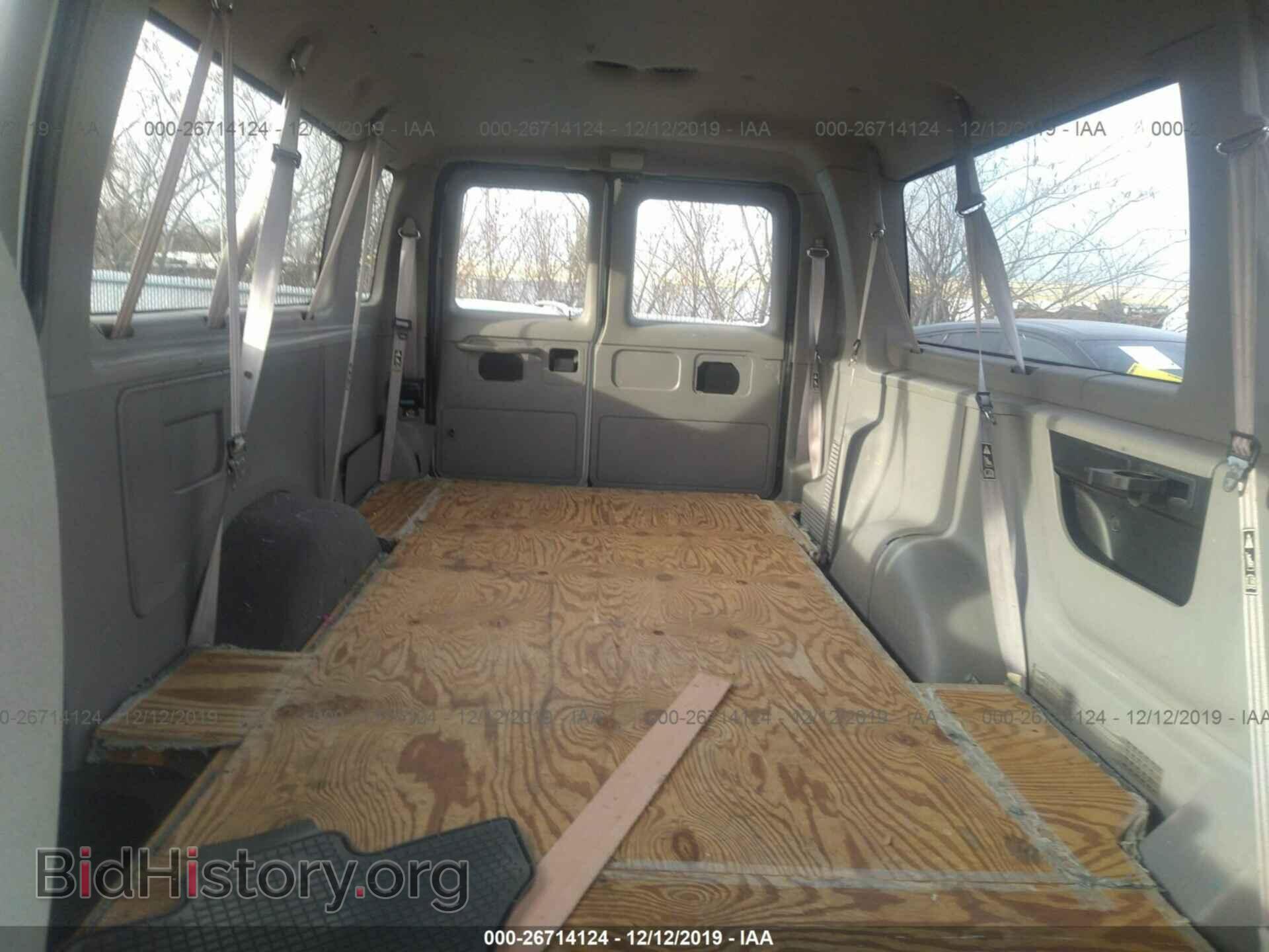 2001 Ford Econoline - VIN: 1FBSS31L71HB31964 - Фото 8