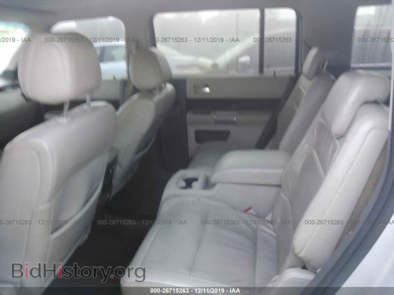 2011 Ford FLEX (VIN 2FMGK5CC8BBD35936) — фото 8 из 11