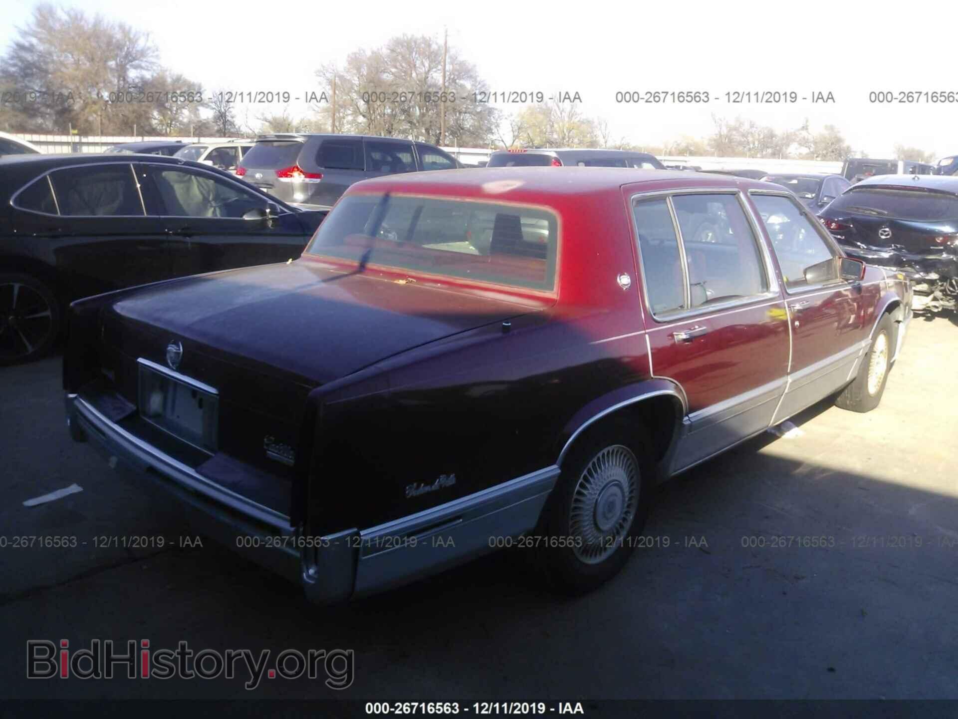 1992 Cadillac Deville - VIN: 1G6CD53B5N4332059 - Photo 4