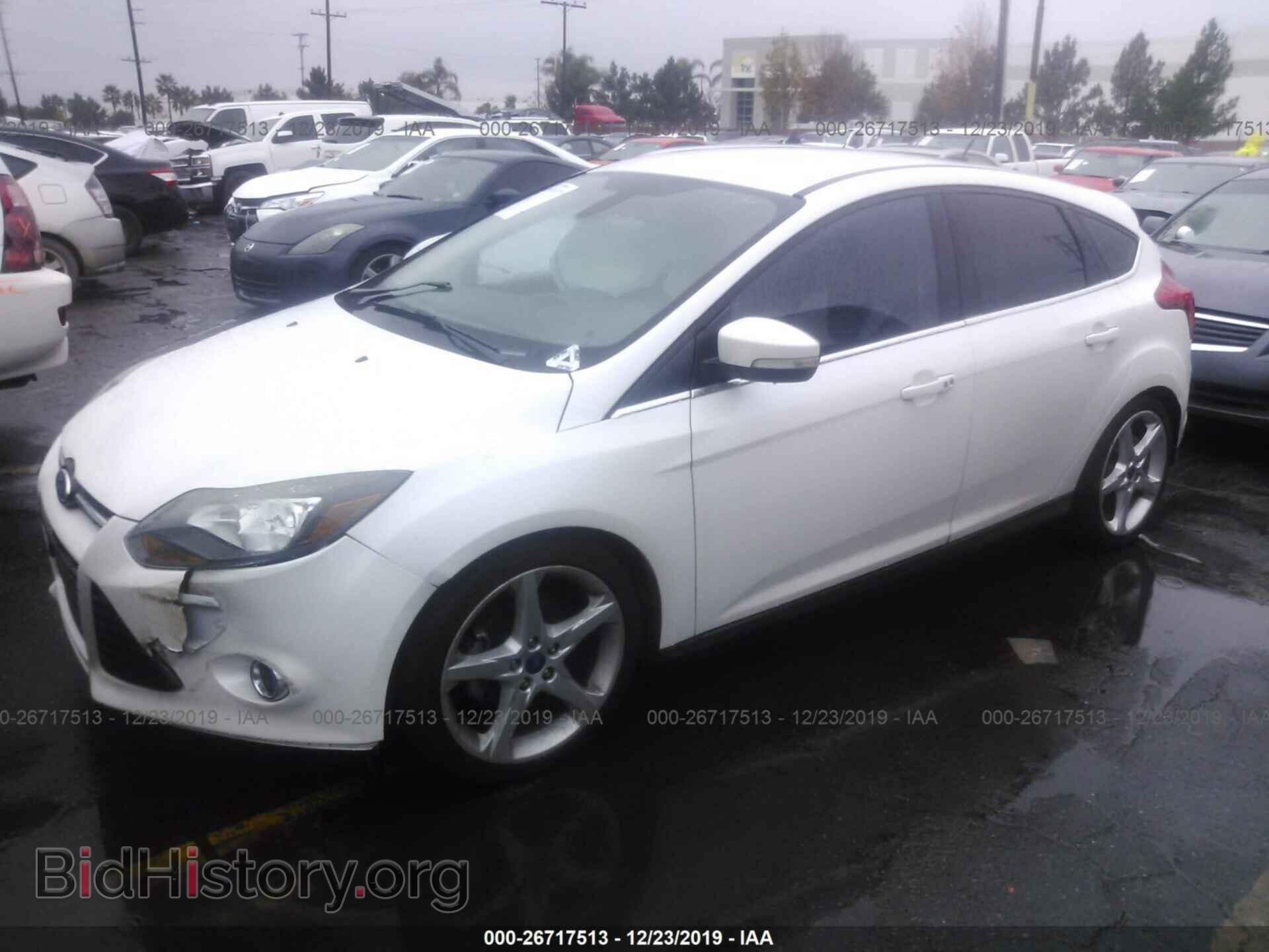 2012 Ford Focus - VIN: 1FAHP3N2XCL175018 - Photo 2