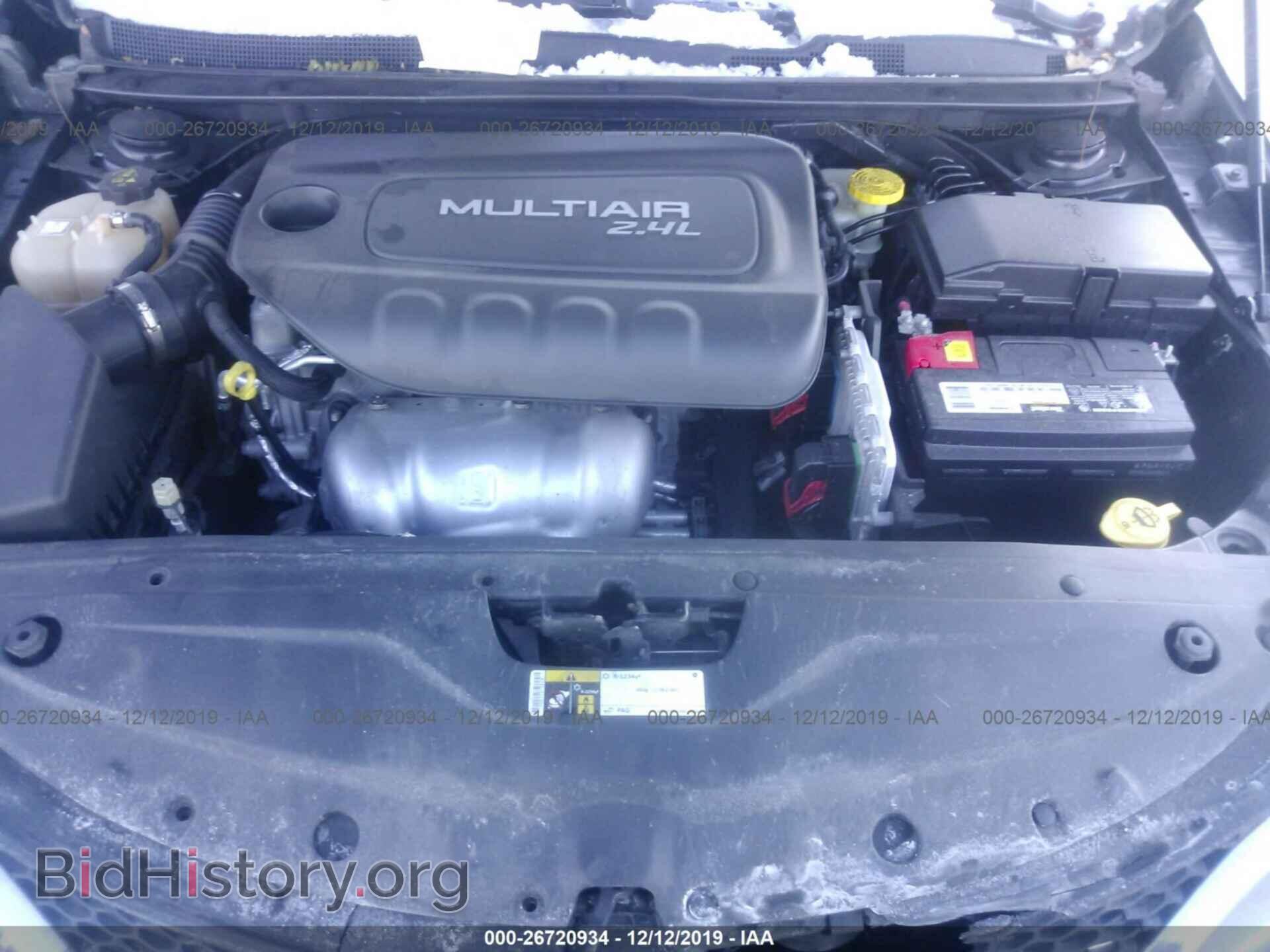 2015 CHRYSLER 200 - VIN: 1C3CCCAB5FN711358 - Фото 10