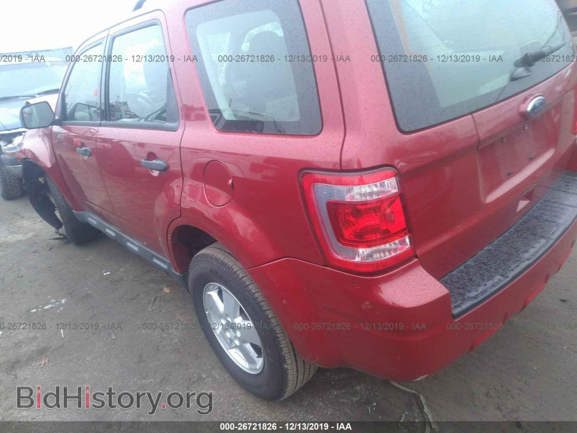 2011 Ford Escape - VIN: 1FMCU0C75BKB32006 - Photo 3