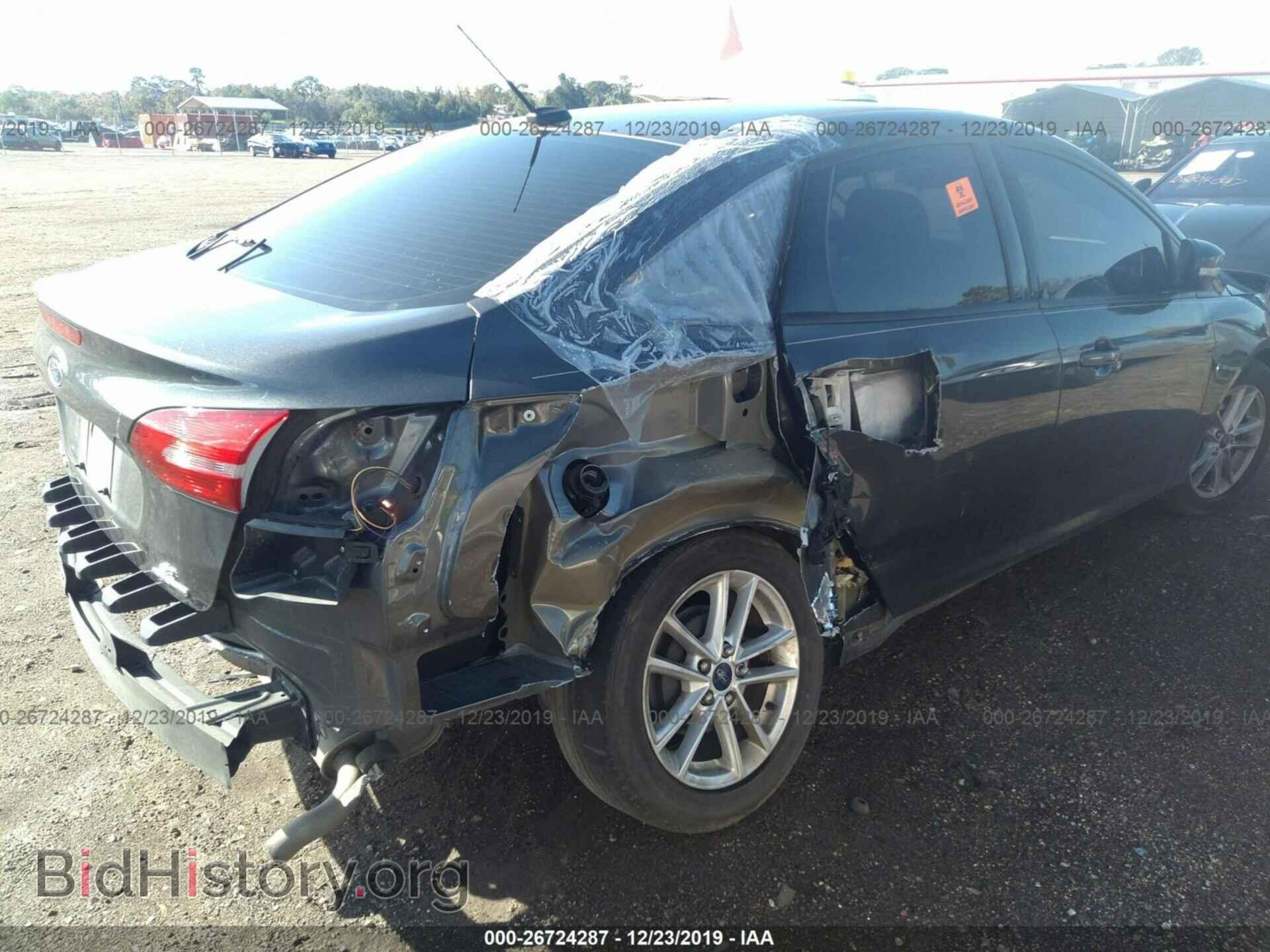 2016 Ford Focus - VIN: 1FADP3F27GL402264 - Фото 4