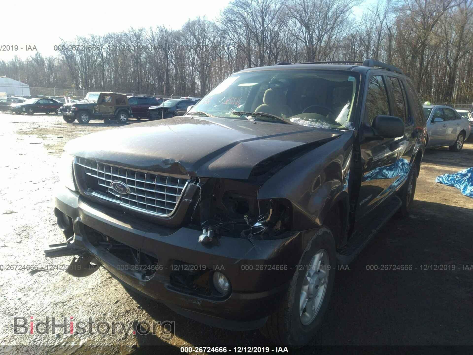 2005 Ford Explorer - VIN: 1FMZU73E75UB22913 - Фото 2