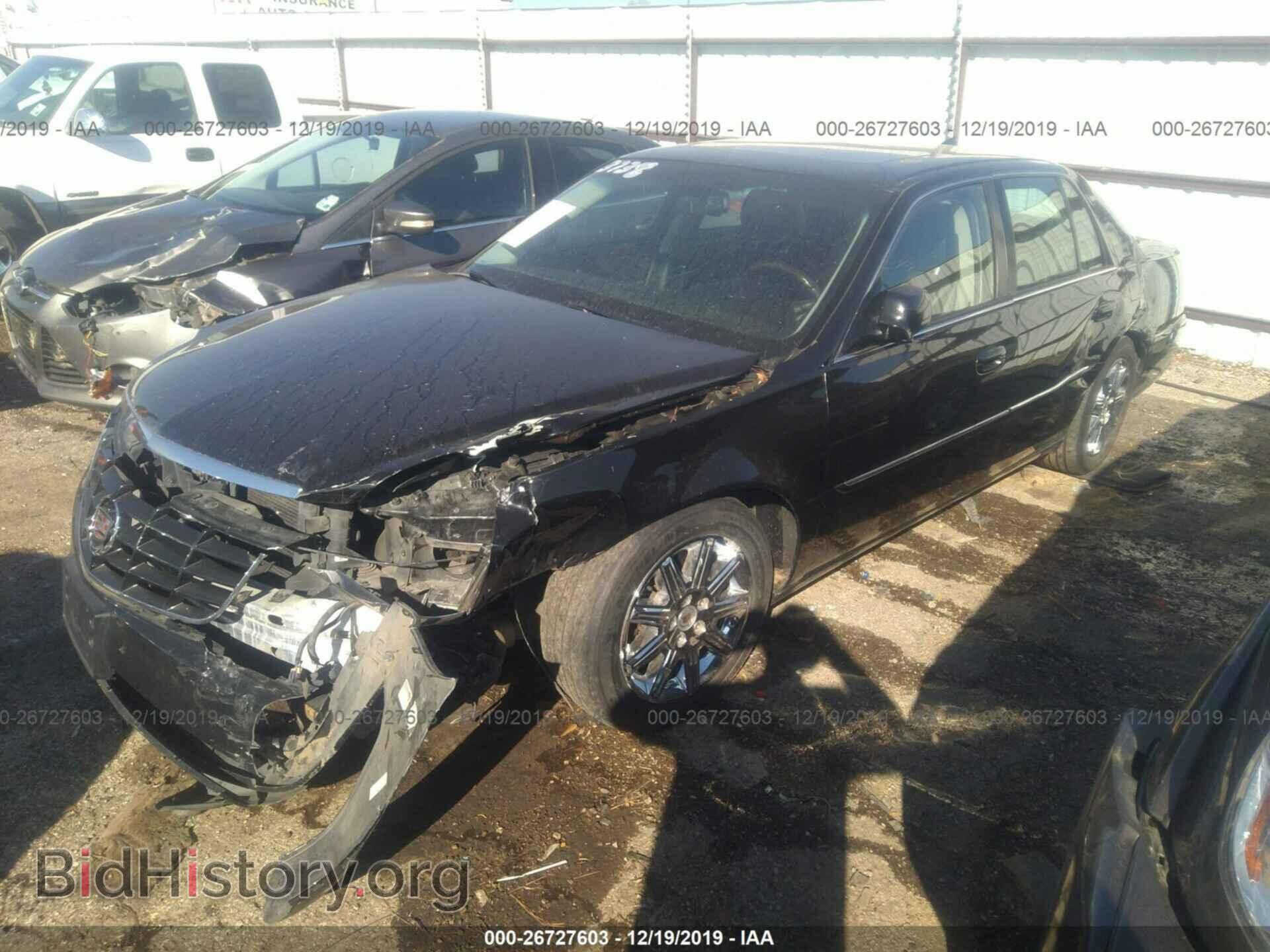 2011 CADILLAC DTS - VIN: 1G6KH5E60BU106880 - Фото 2
