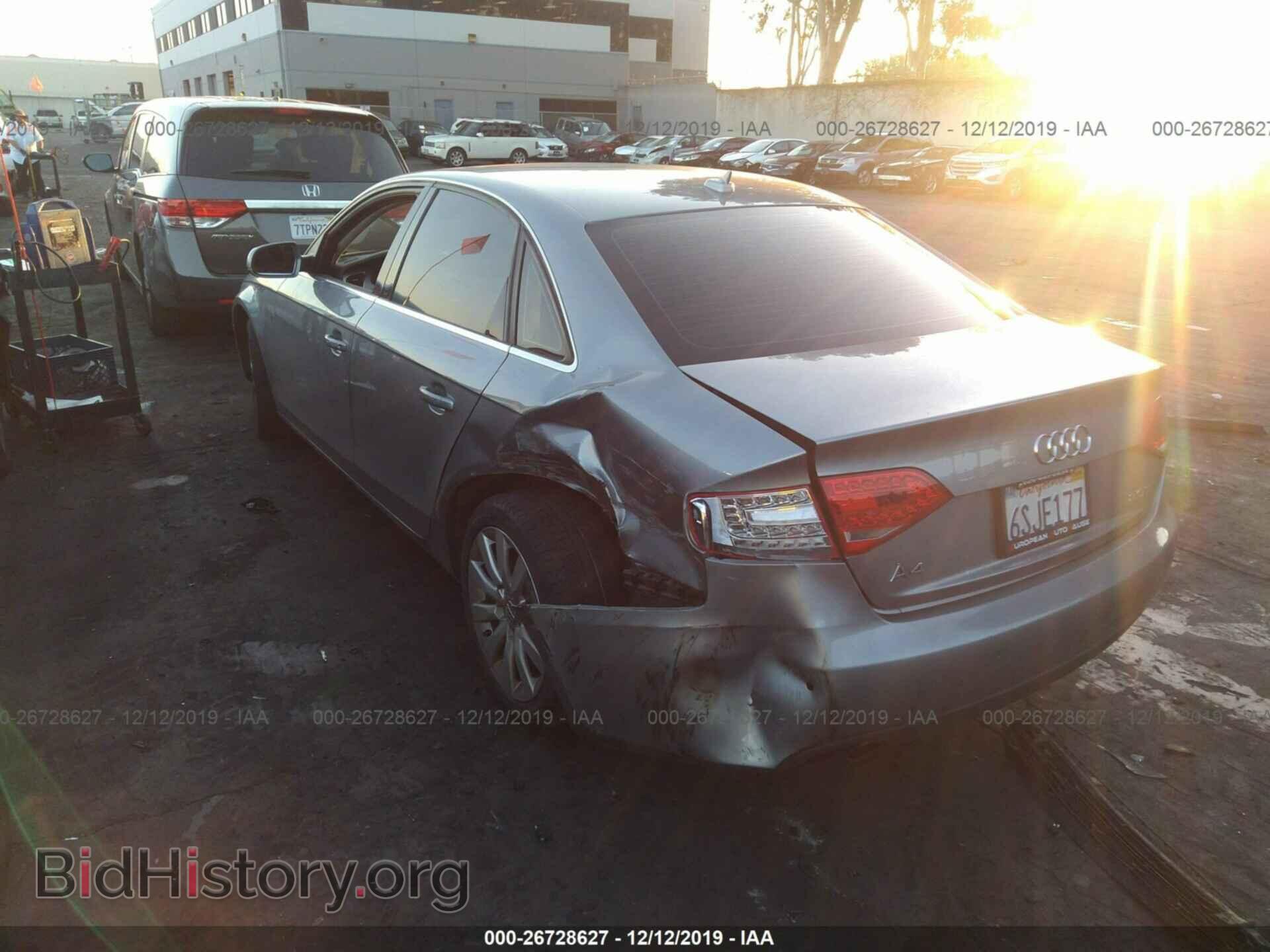 2011 Audi A4 - VIN: WAUEFAFL2BN045889 - Фото 3