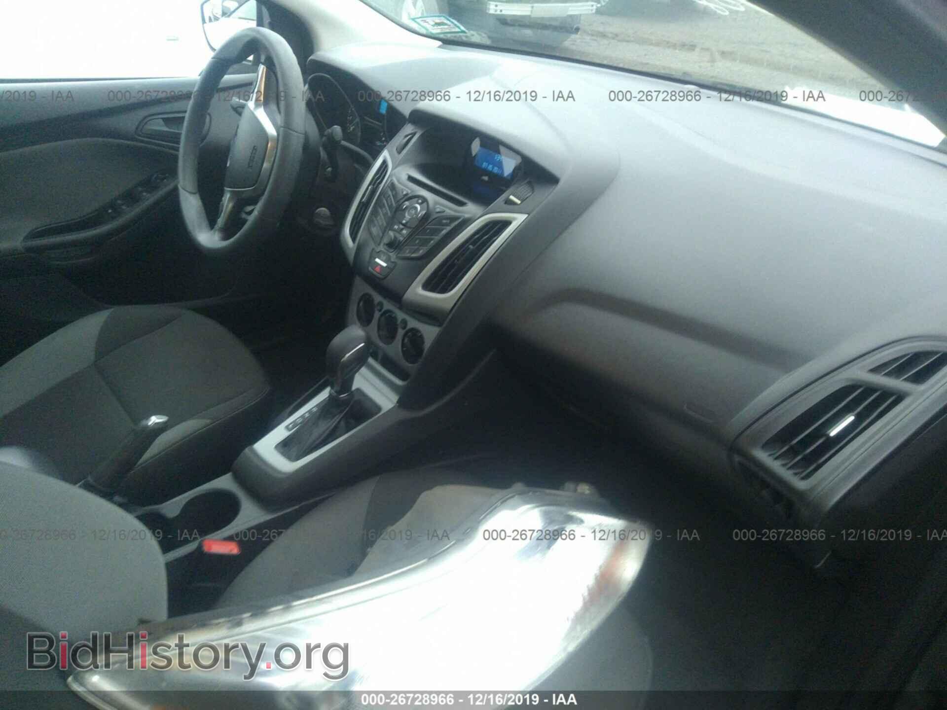 2012 Ford Focus - VIN: 1FAHP3F2XCL217458 - Photo 5