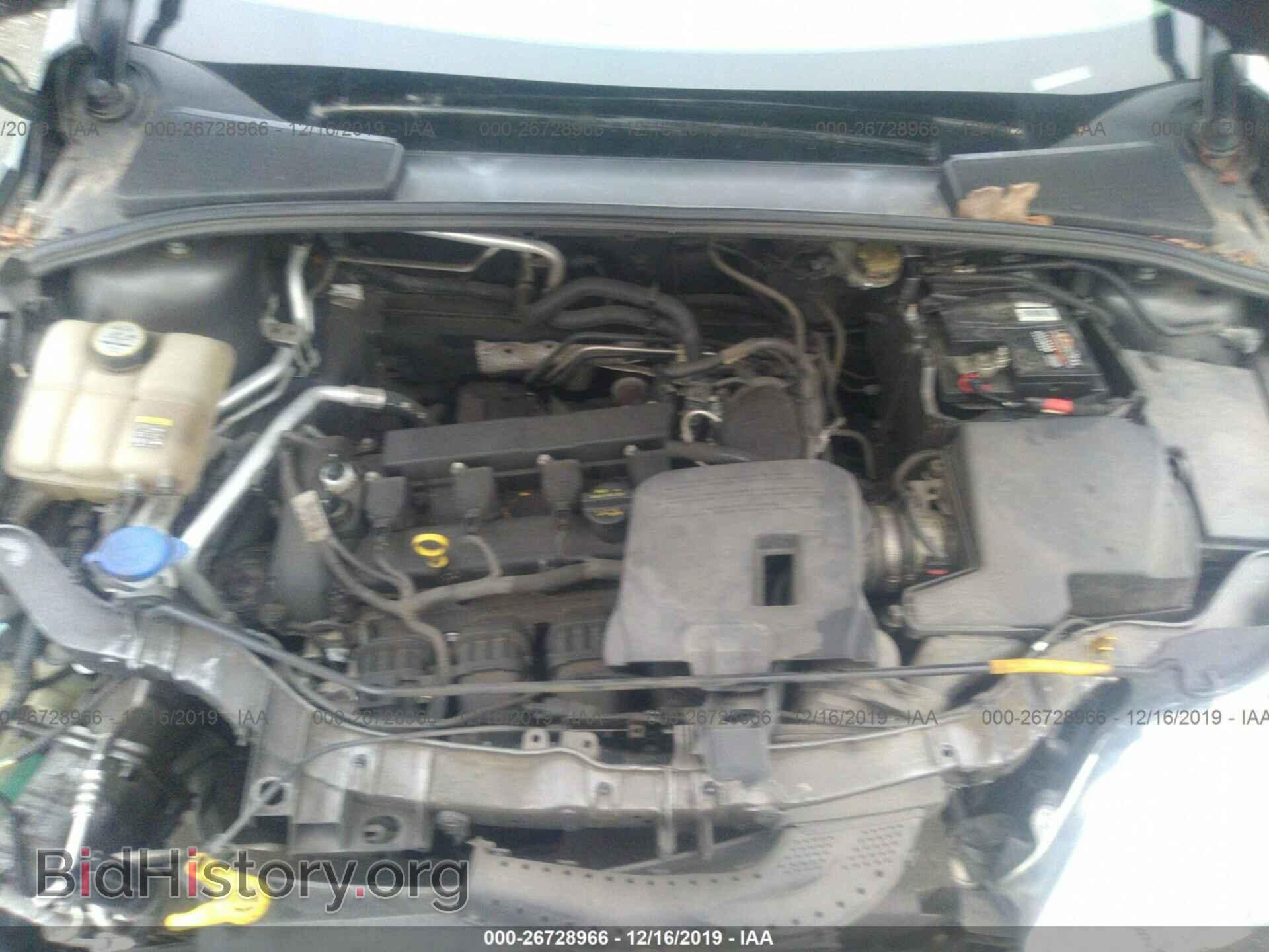2012 Ford Focus - VIN: 1FAHP3F2XCL217458 - Photo 10