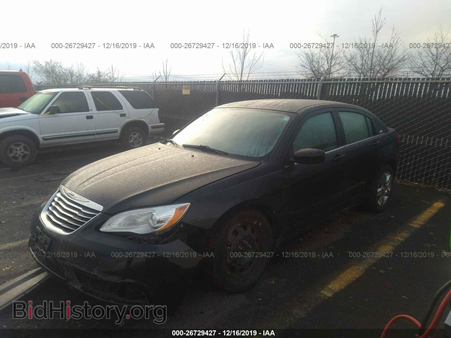 2013 CHRYSLER 200 - VIN: 1C3CCBAB8DN650014 - Photo 2