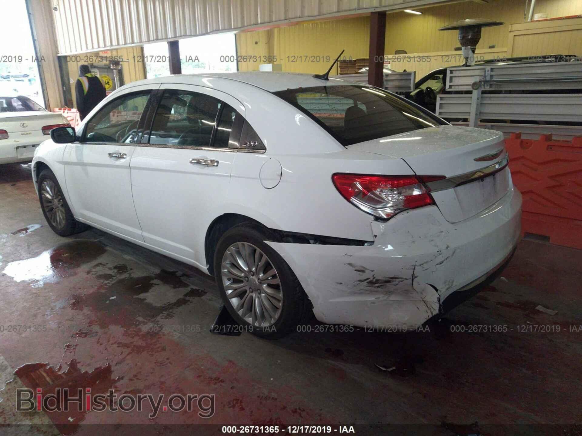 2011 CHRYSLER 200 - VIN: 1C3BC2FB1BN611363 - Фото 3