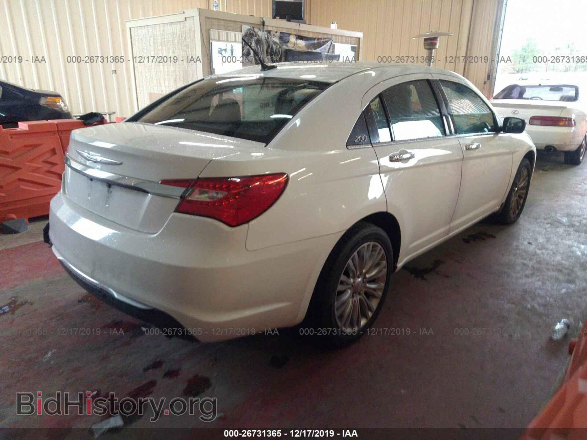 2011 CHRYSLER 200 - VIN: 1C3BC2FB1BN611363 - Фото 4