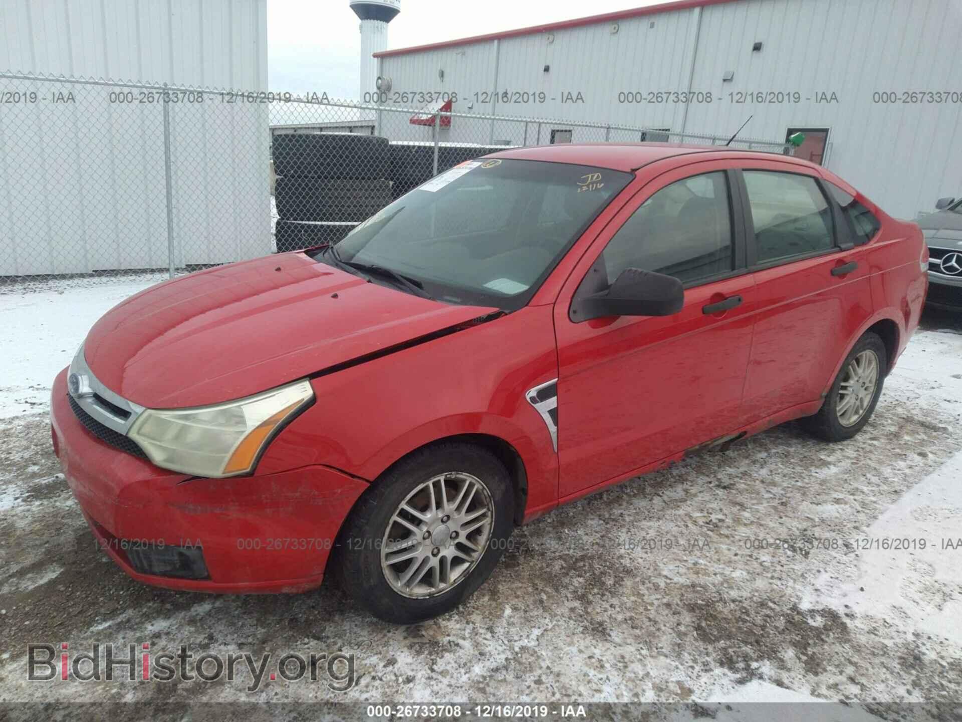 2008 Ford Focus - VIN: 1FAHP35N48W179727 - Фото 2