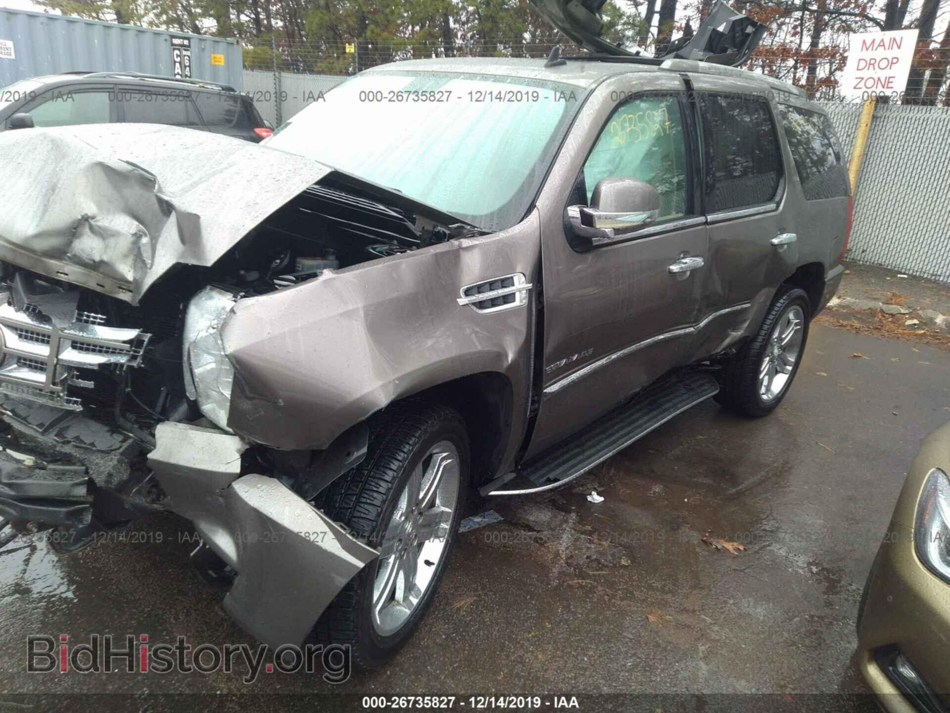2011 CADILLAC ESCALADE - VIN: 1GYS4AEF5BR305938 - Фото 2