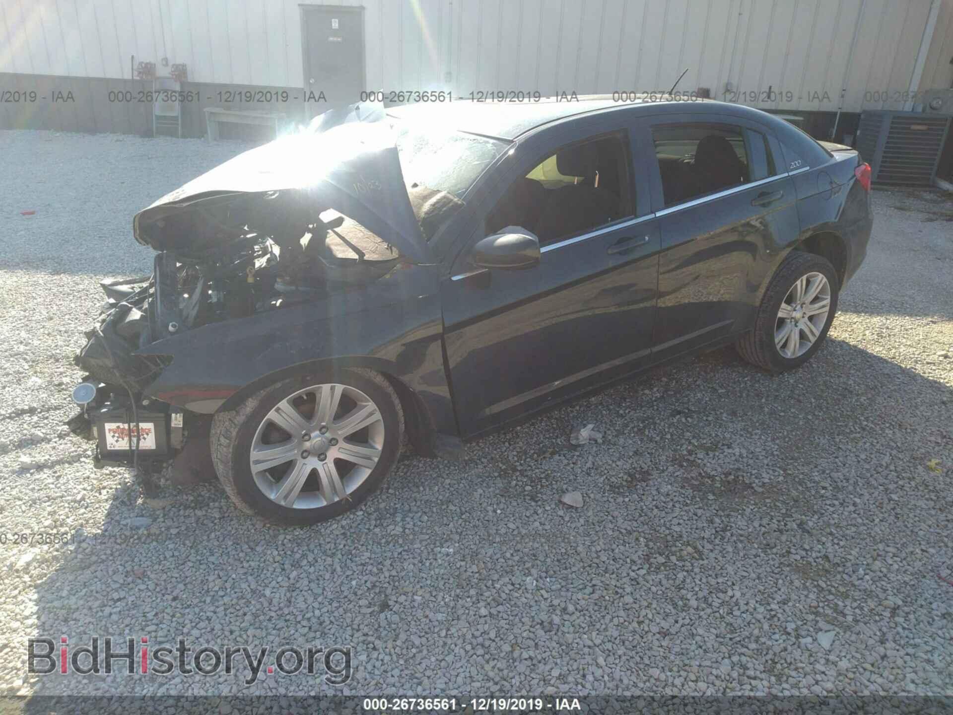 2013 CHRYSLER 200 - VIN: 1C3CCBAB6DN762357 - Photo 2