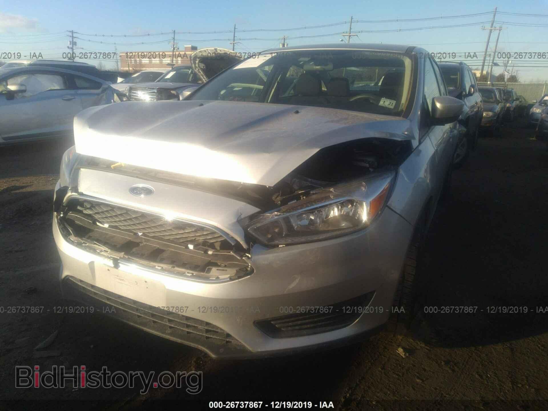 2016 Ford Focus - VIN: 1FADP3F23GL320273 - Фото 2