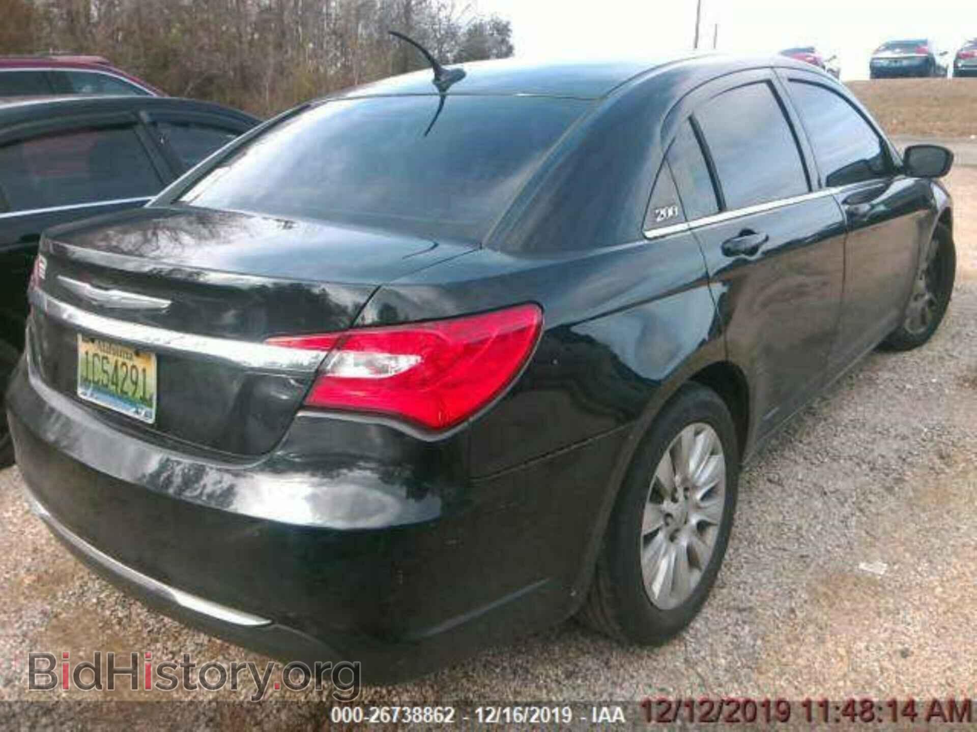 2013 Chrysler 200 - VIN: 1C3CCBAG0DN739393 - Фото 2