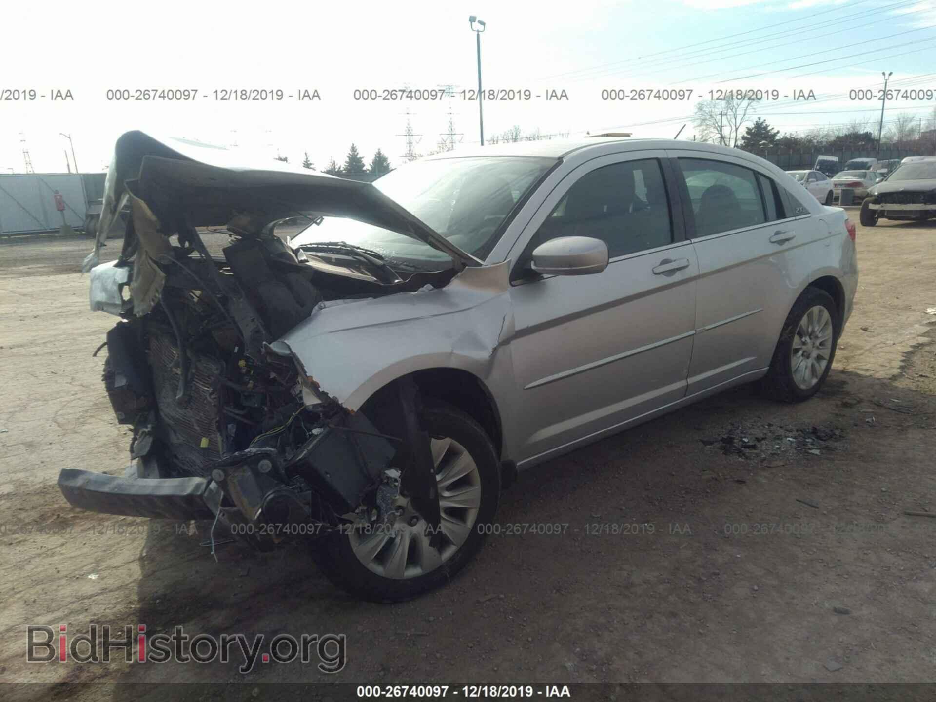 2012 CHRYSLER 200 - VIN: 1C3CCBAB6CN201672 - Фото 2