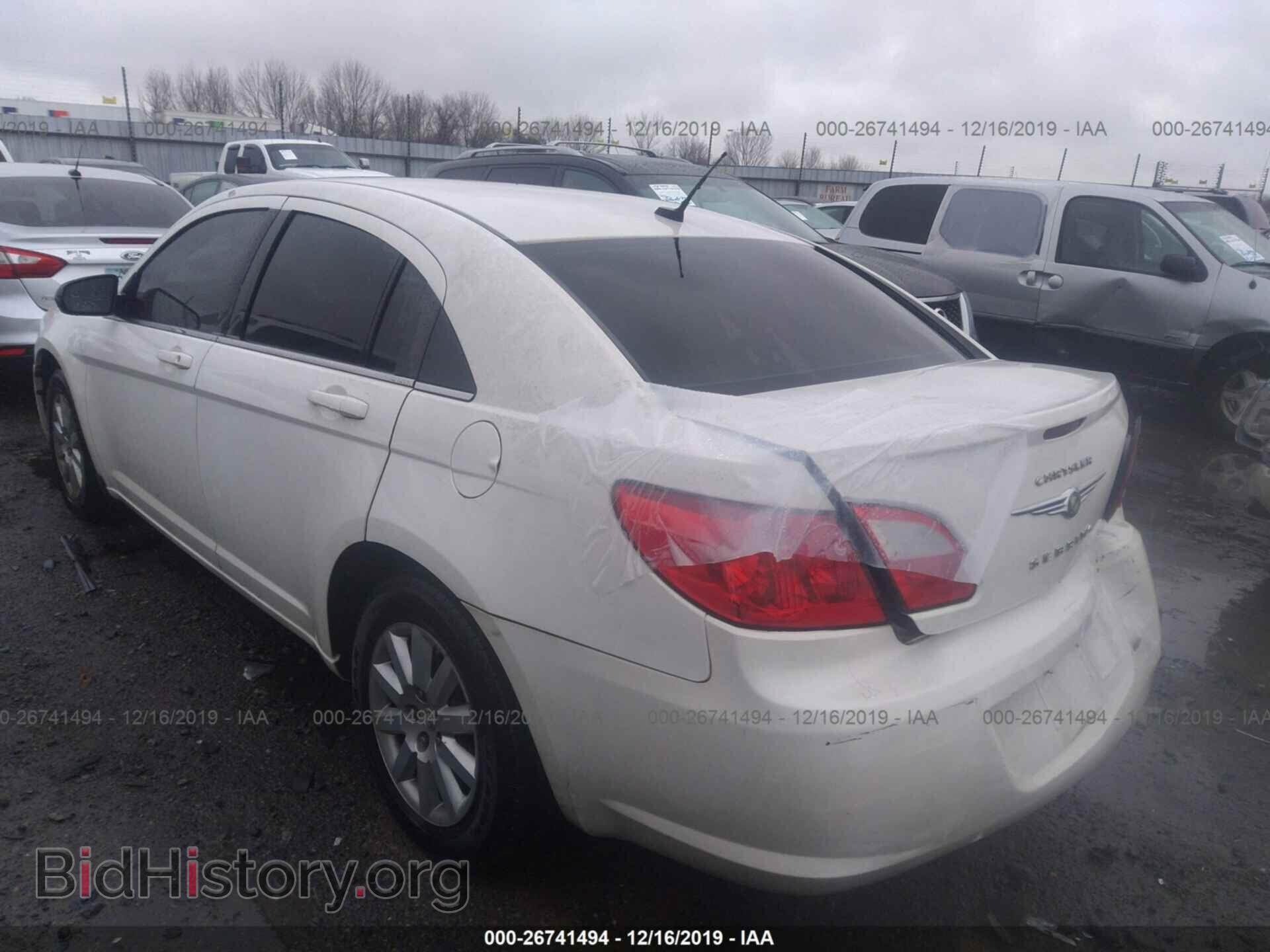 2010 Chrysler Sebring - VIN: 1C3CC4FB5AN158606 - Фото 3
