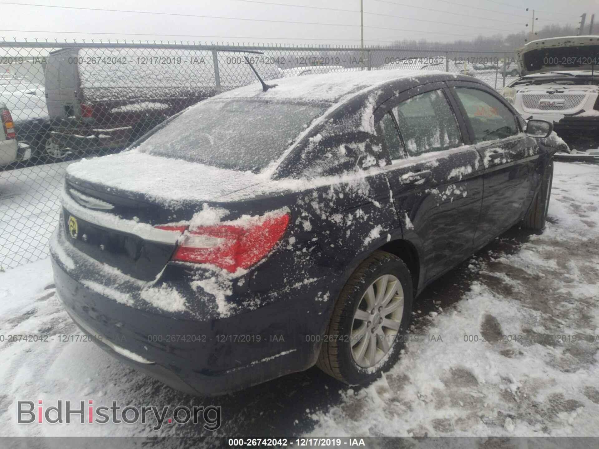 2013 Chrysler 200 - VIN: 1C3CCBBB2DN701540 - Фото 4