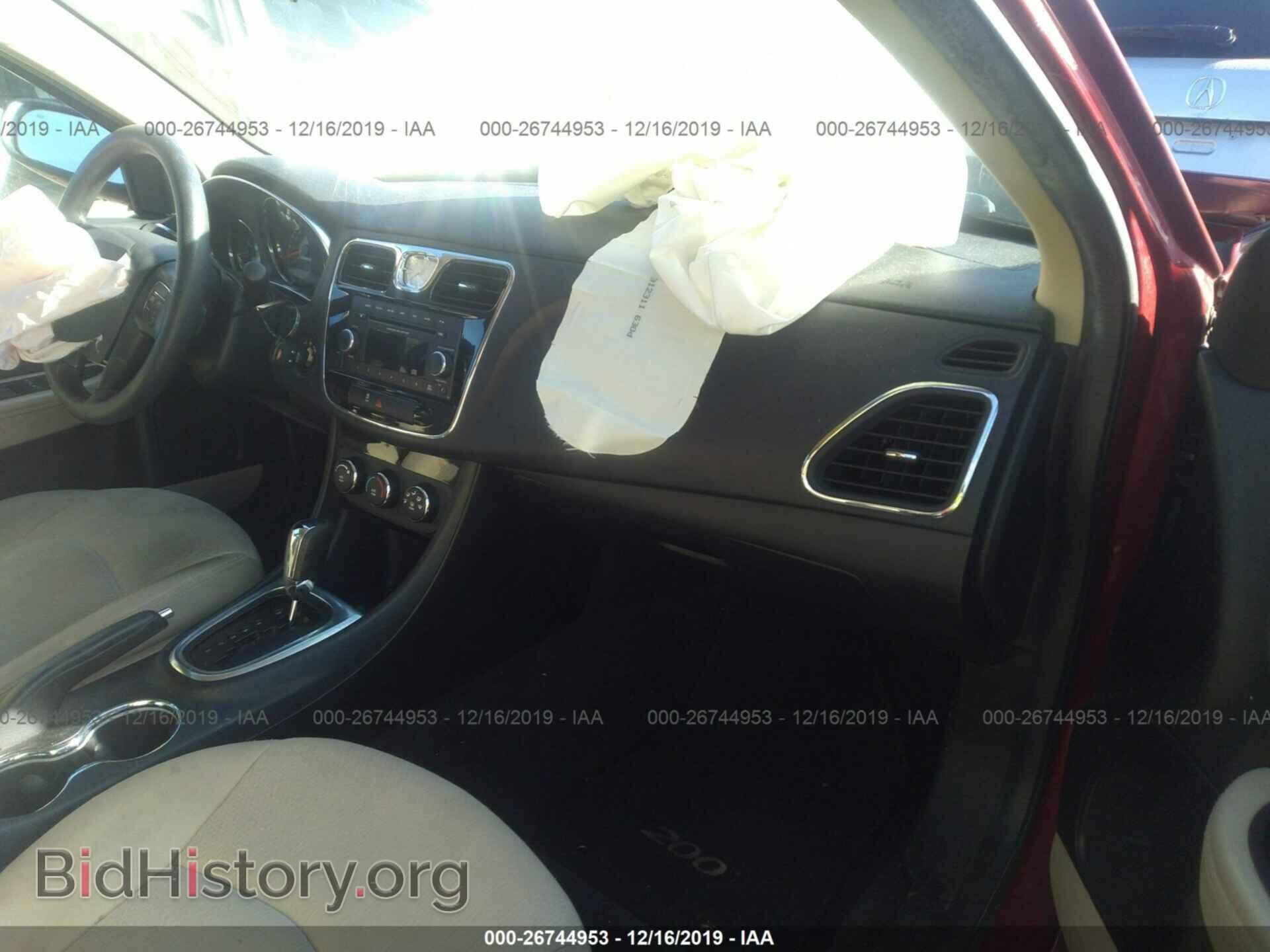 2013 Chrysler 200 - VIN: 1C3CCBAB9DN761655 - Фото 4