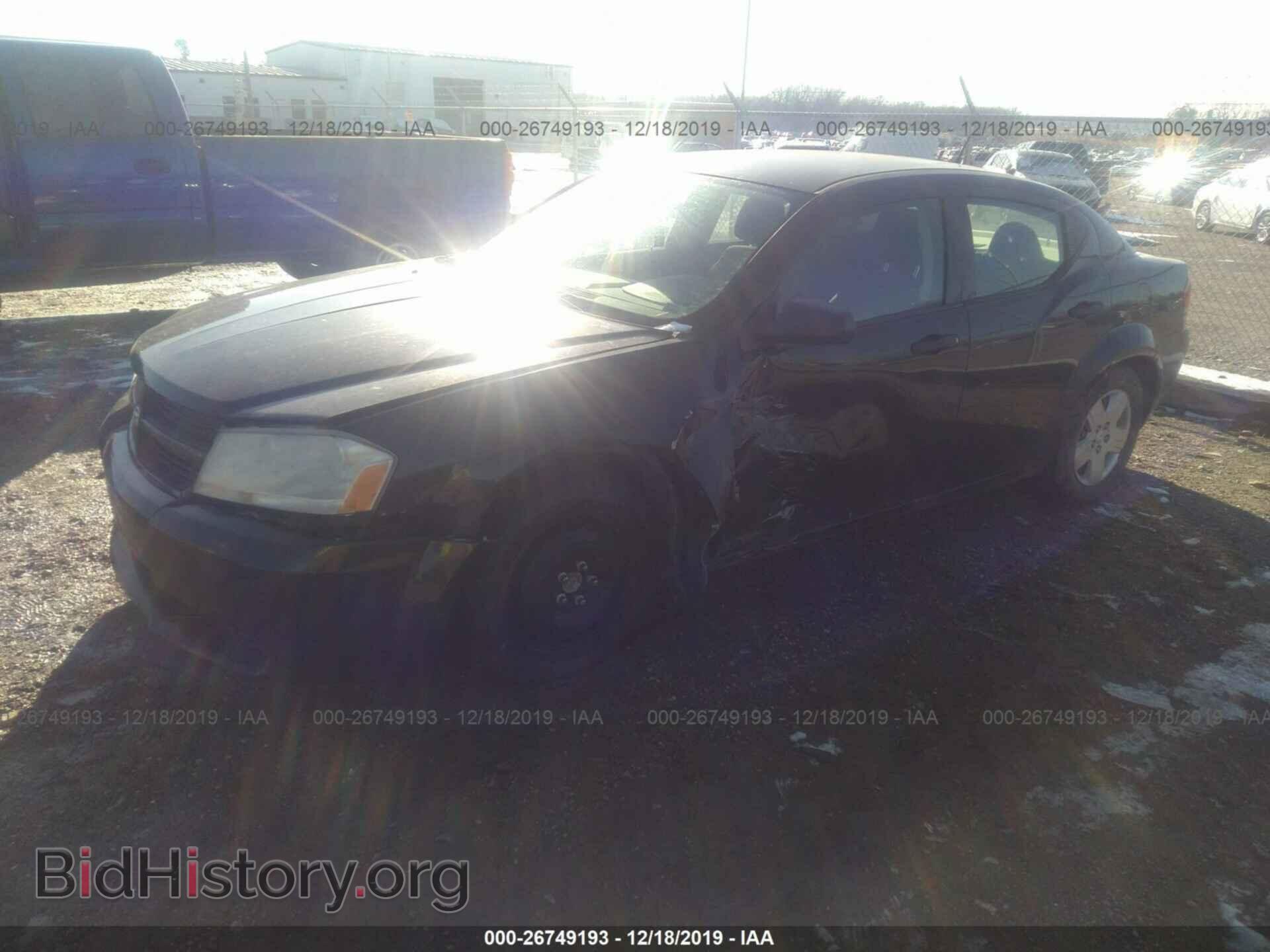 2010 Dodge Avenger - VIN: 1B3CC4FB7AN101465 - Фото 2