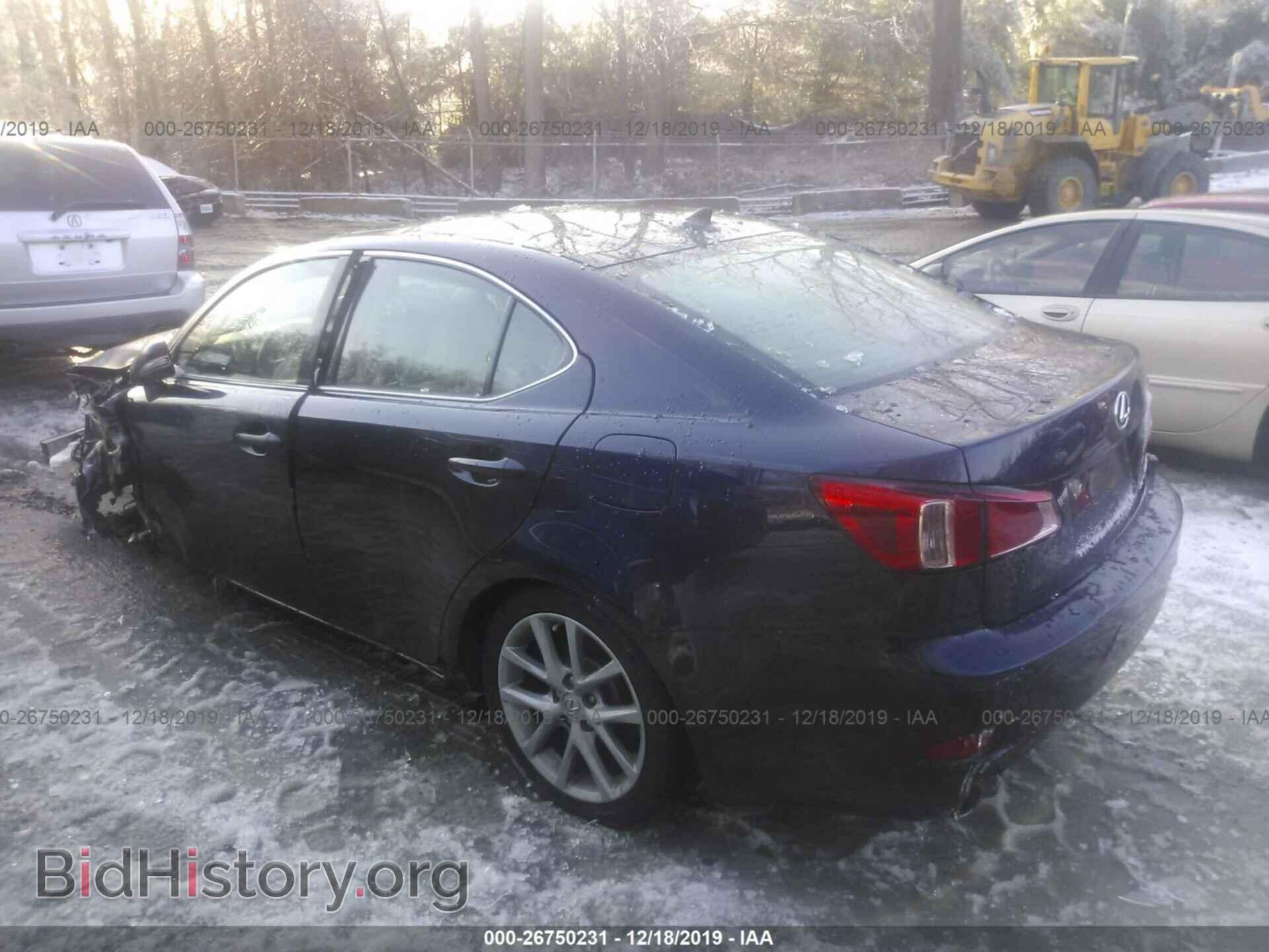 2011 LEXUS IS - VIN: JTHCF5C25B5050628 - Фото 3