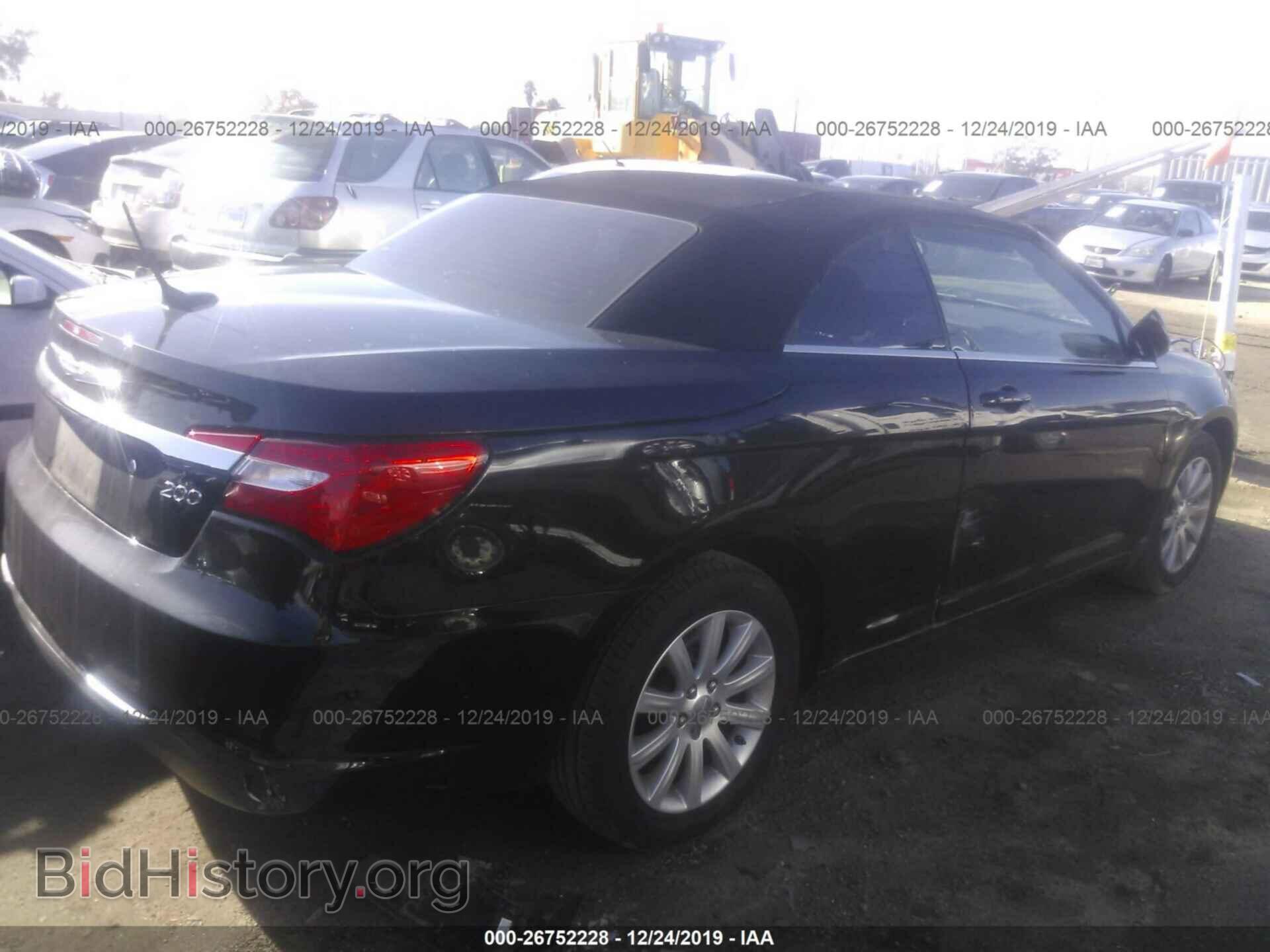 2011 CHRYSLER 200 - VIN: 1C3BC2EB5BN620441 - Фото 4