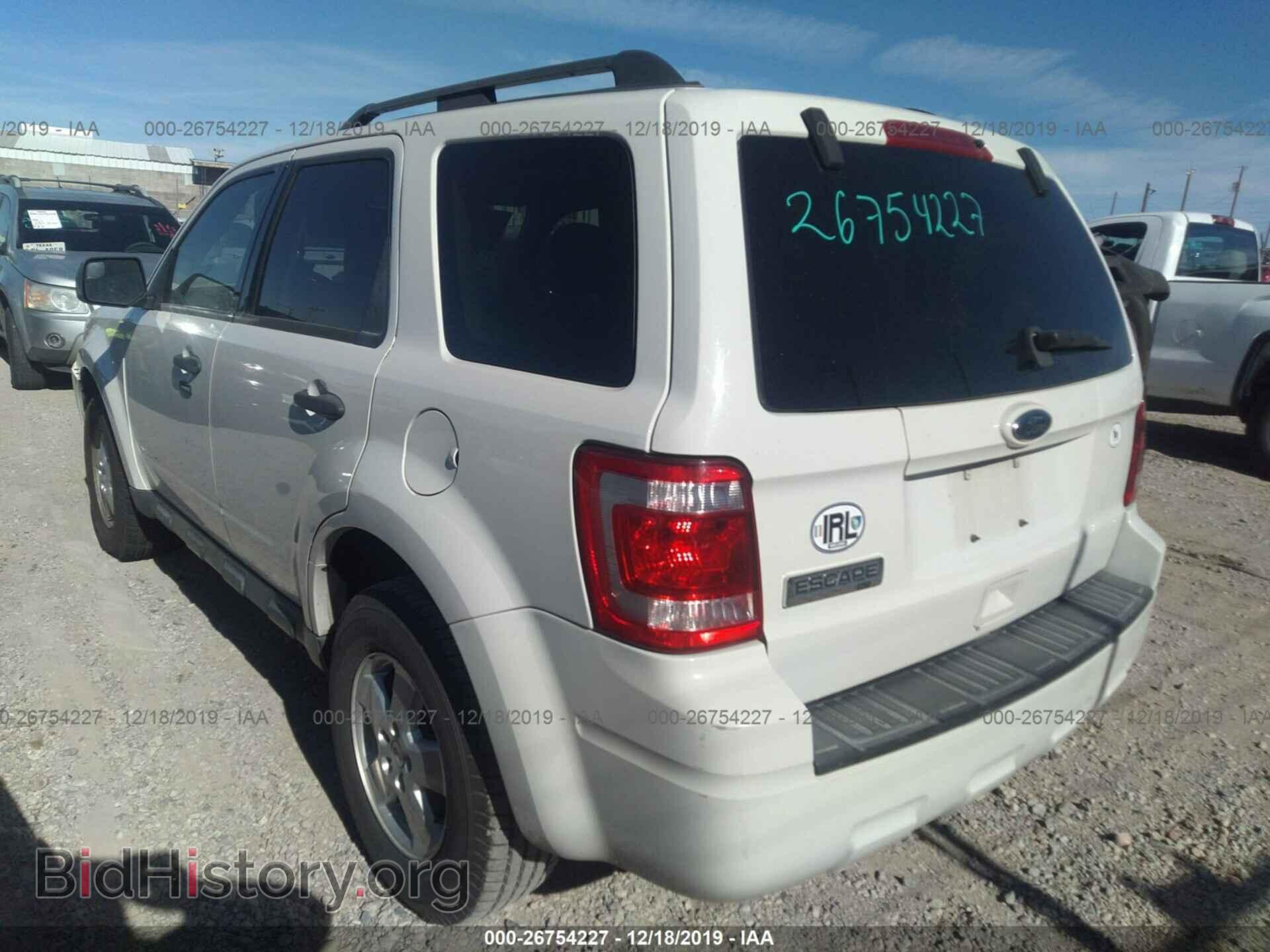 2011 FORD ESCAPE - VIN: 1FMCU0D78BKA49507 - Фото 3