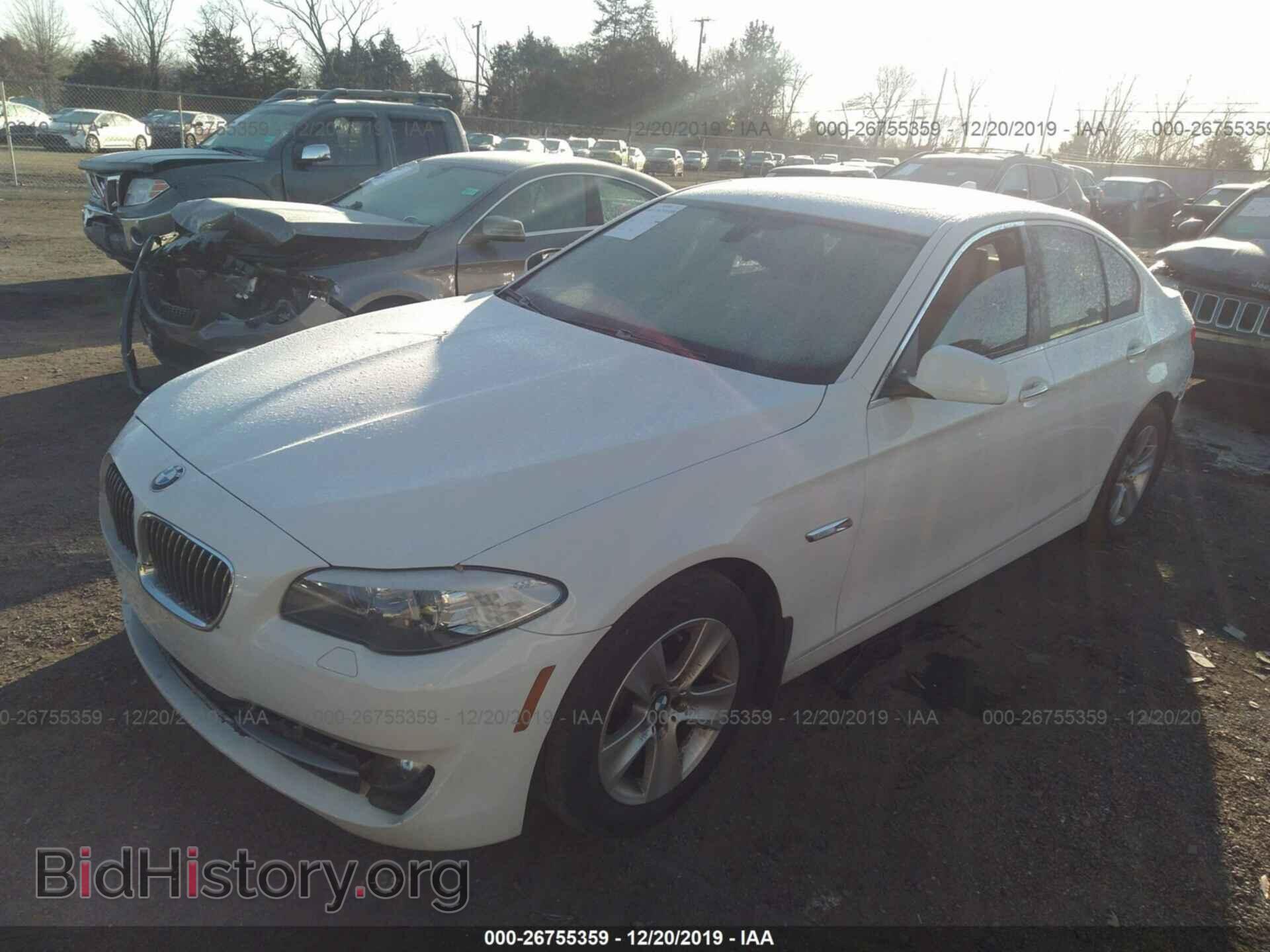 2013 BMW 528 - VIN: WBAXH5C50DD109789 - Фото 2