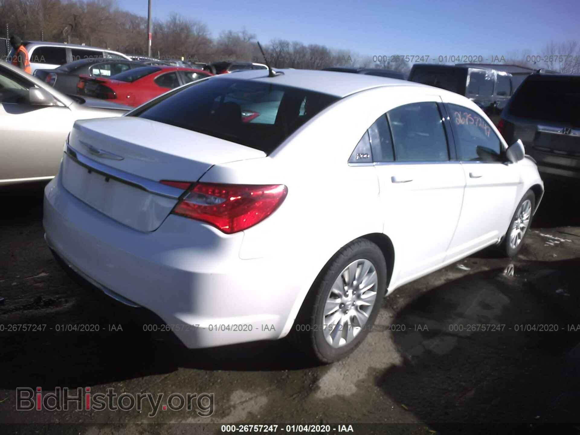 2013 CHRYSLER 200 - VIN: 1C3CCBAB0DN641498 - Фото 4