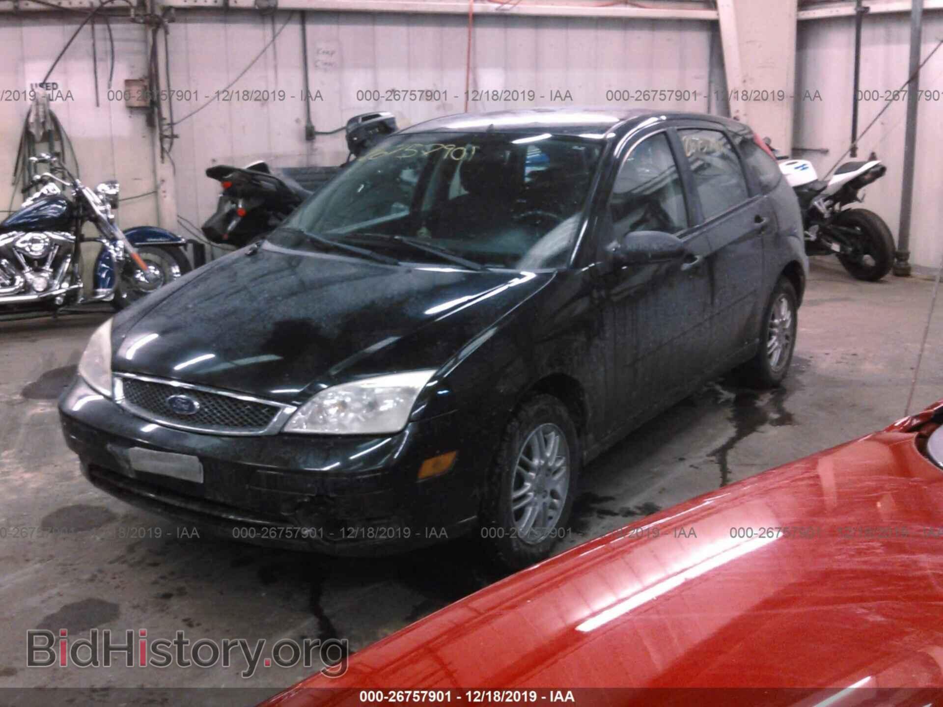 2005 FORD FOCUS - VIN: 3FAFP37N85R145468 - Фото 2