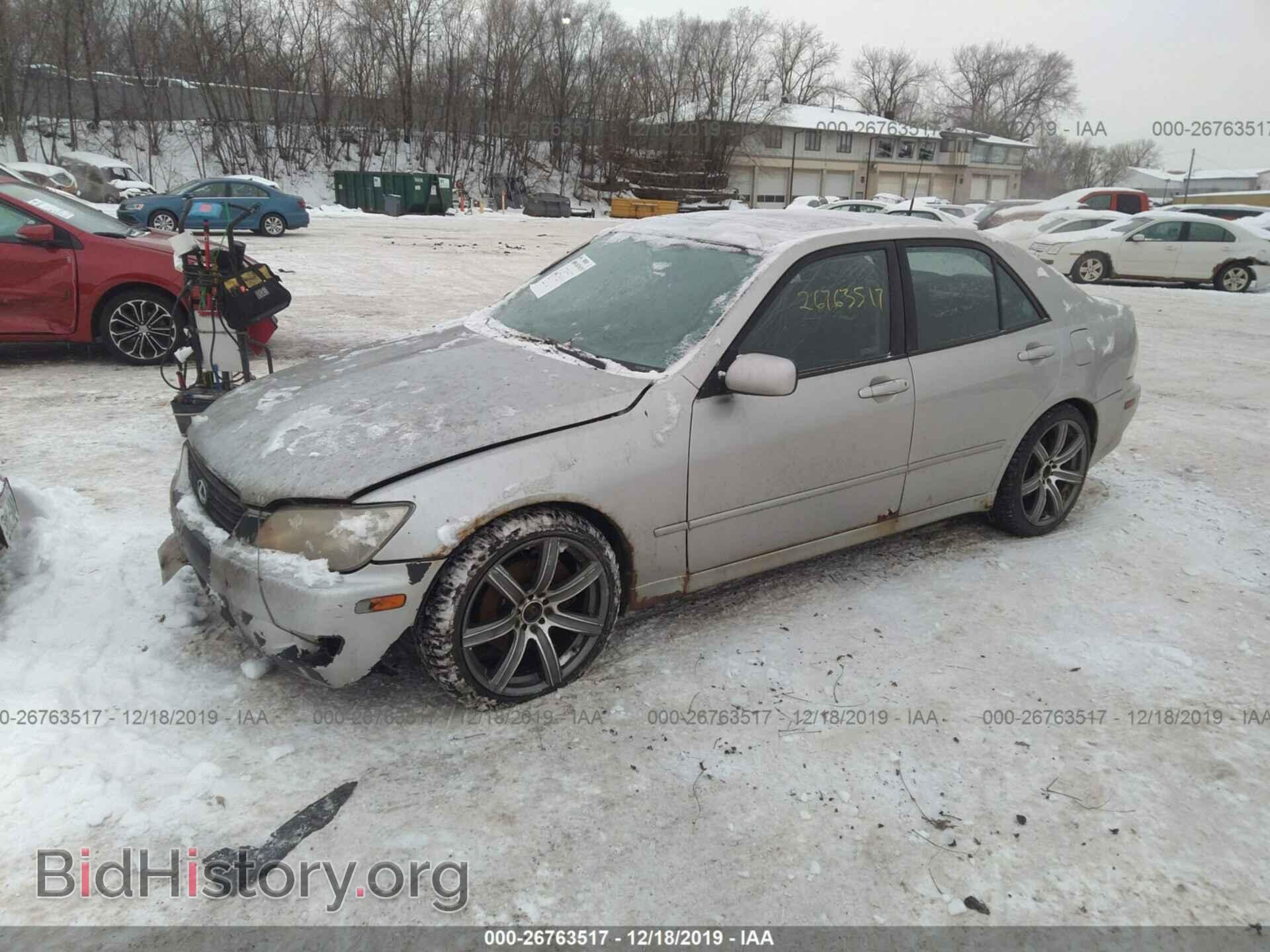 2001 LEXUS IS - VIN: JTHBD182610002330 - Photo 2