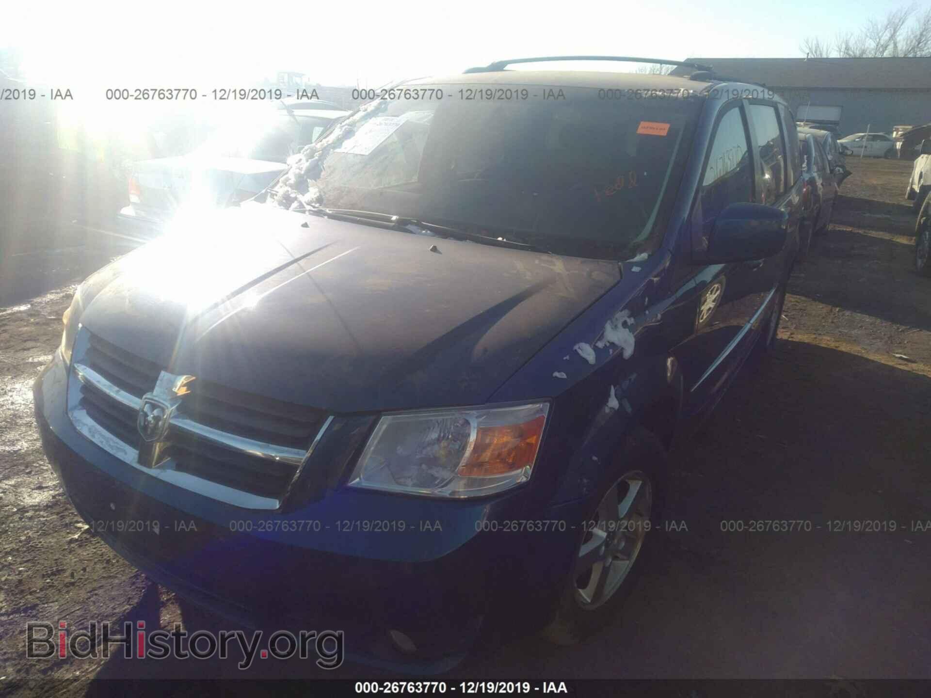 2010 Dodge Grand Caravan - VIN: 2D4RN5D11AR331754 - Фото 2