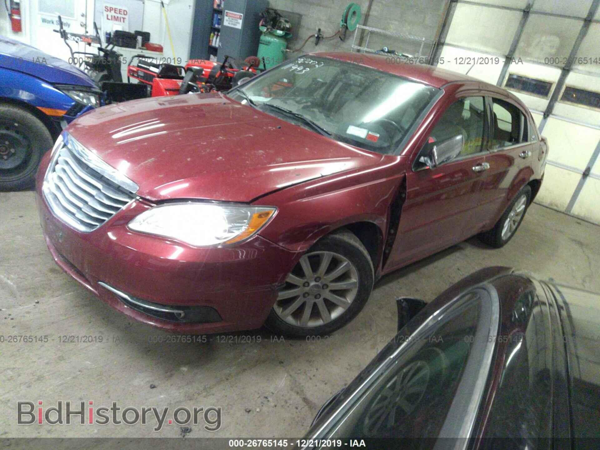 2013 CHRYSLER 200 - VIN: 1C3CCBCG5DN567679 - Фото 2