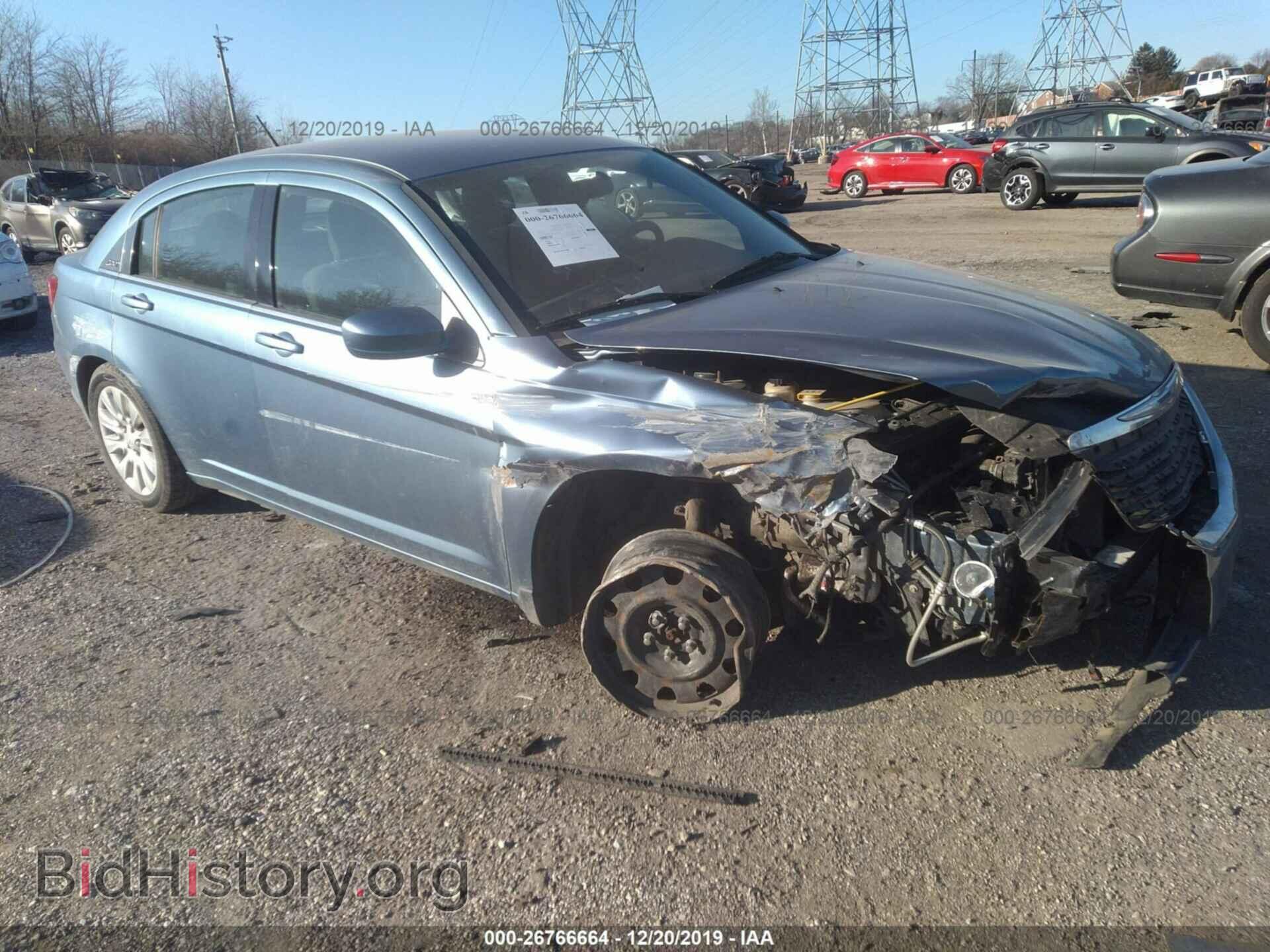 Photo 1C3BC4FB6BN563788 - Chrysler 200 2011