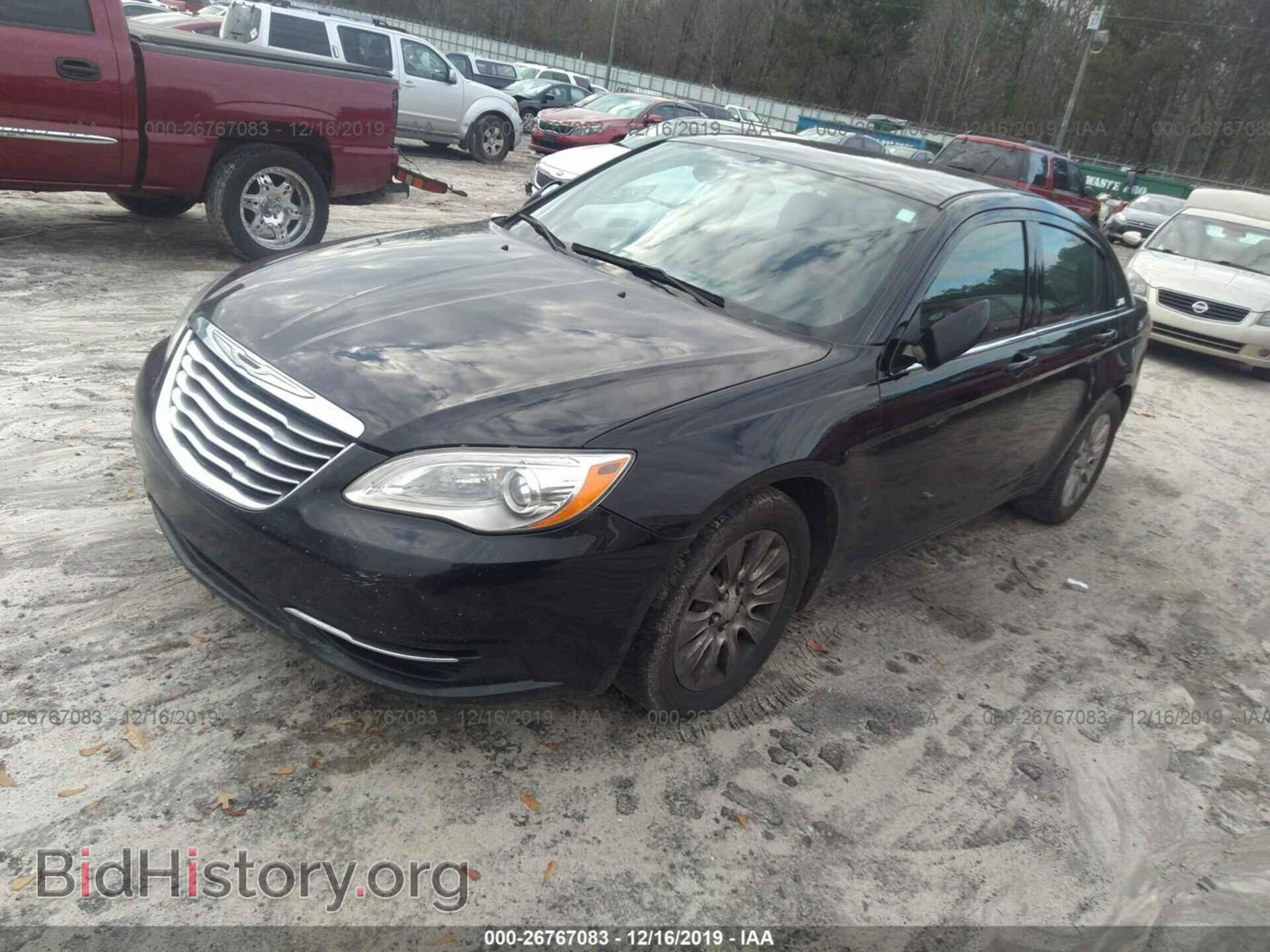 2014 Chrysler 200 - VIN: 1C3CCBABXEN206408 - Фото 2