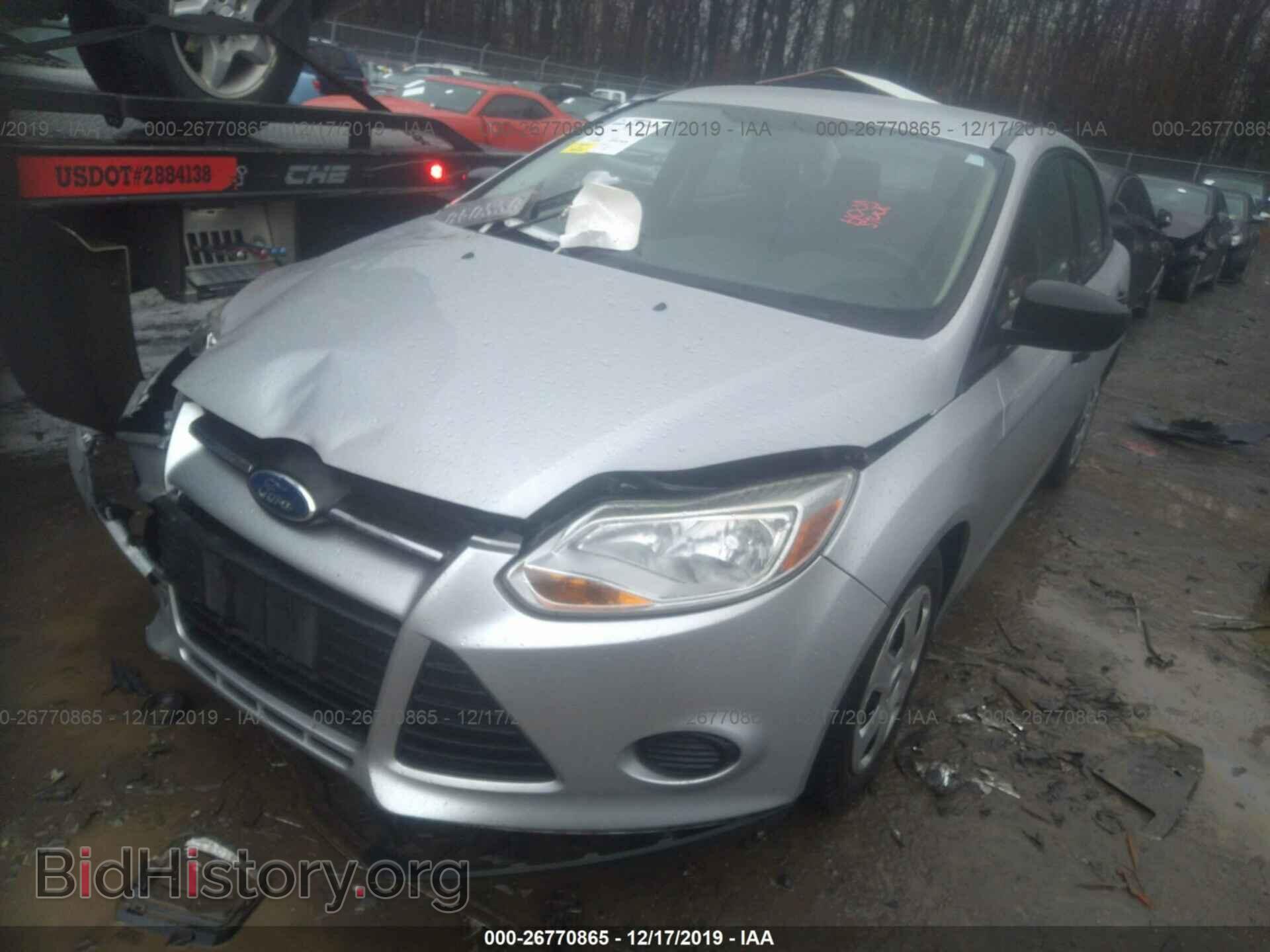 2012 Ford FOCUS - VIN: 1FAHP3E23CL232207 - Photo 2