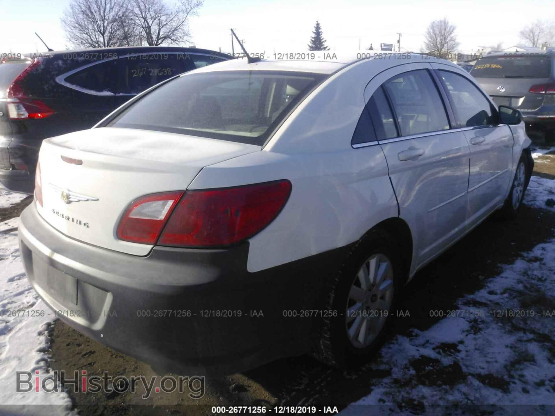 2010 CHRYSLER SEBRING - VIN: 1C3CC4FB3AN192799 - Фото 4