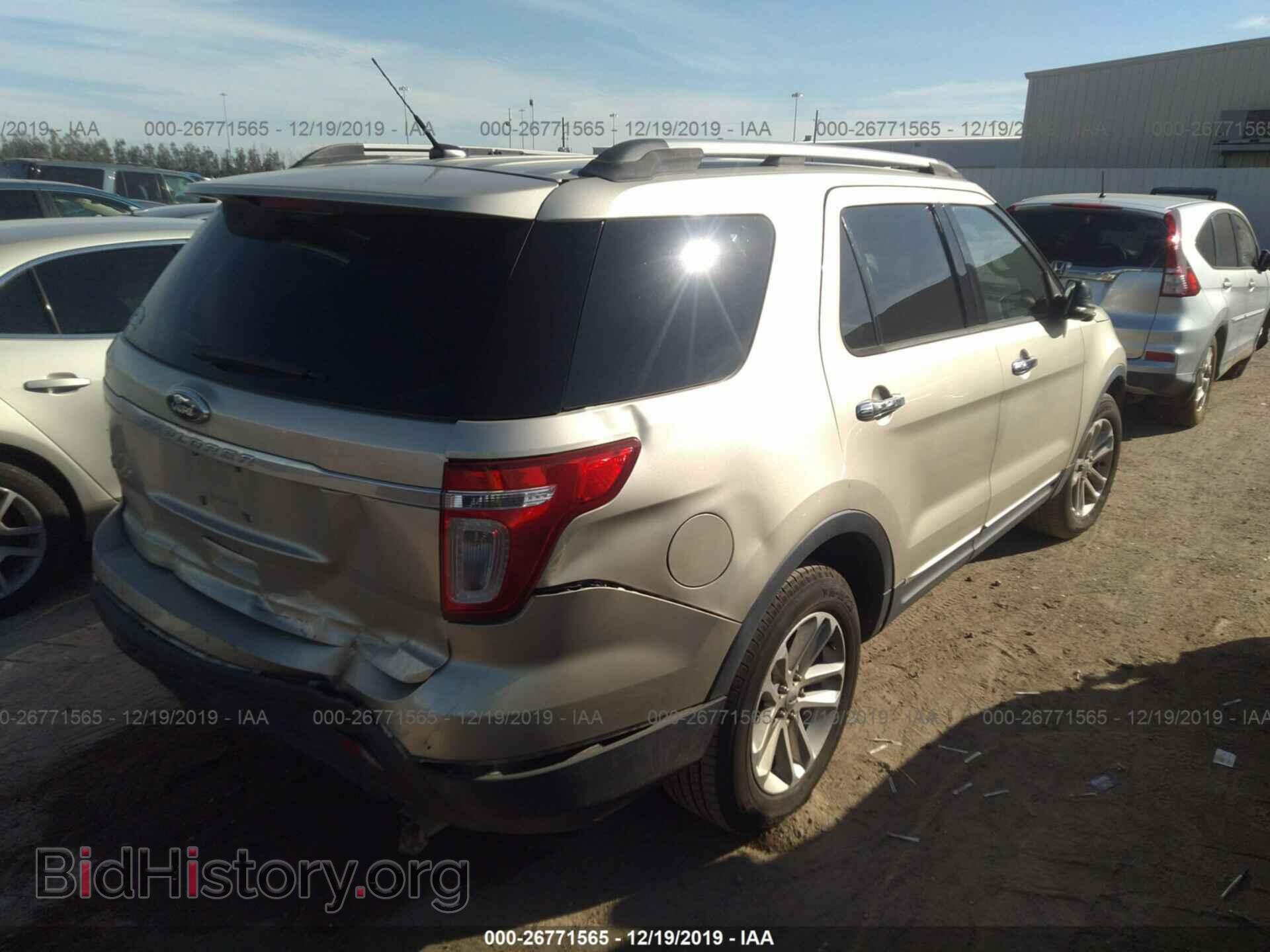 2011 Ford Explorer - VIN: 1FMHK7D88BGA15213 - Photo 4