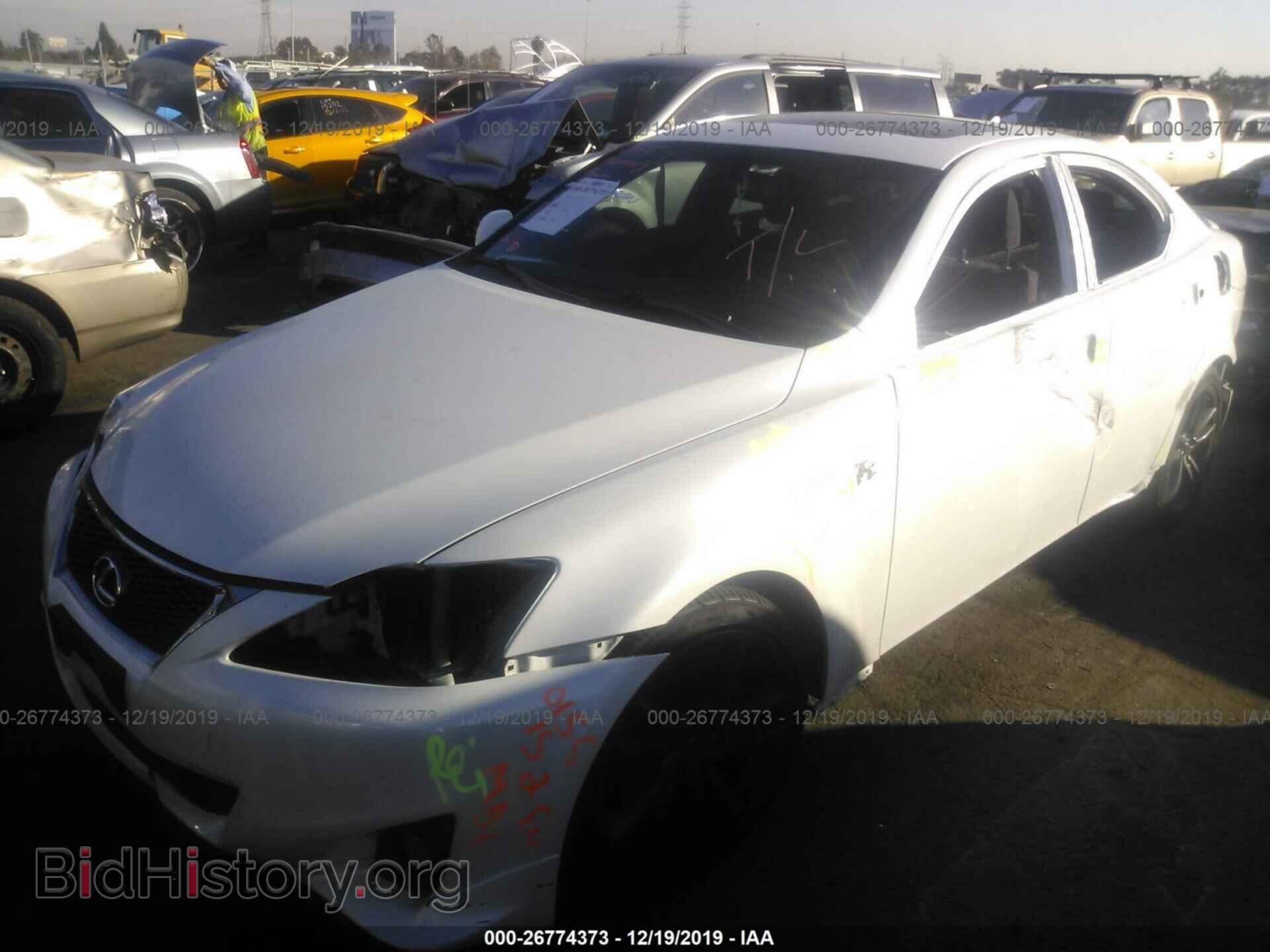 2011 LEXUS IS - VIN: JTHBF5C25B5140843 - Фото 2